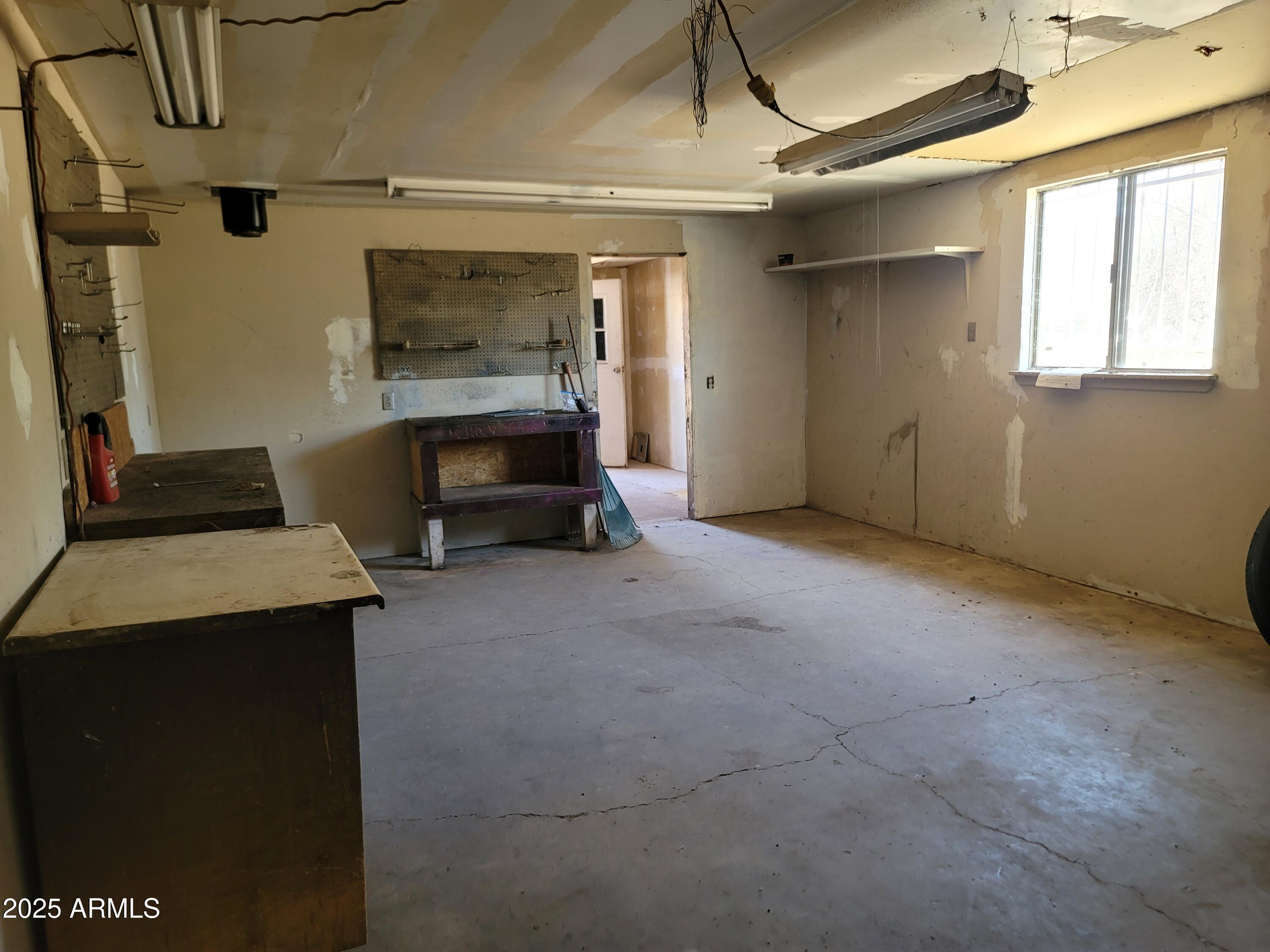 2575-85 S Greaves Place, -