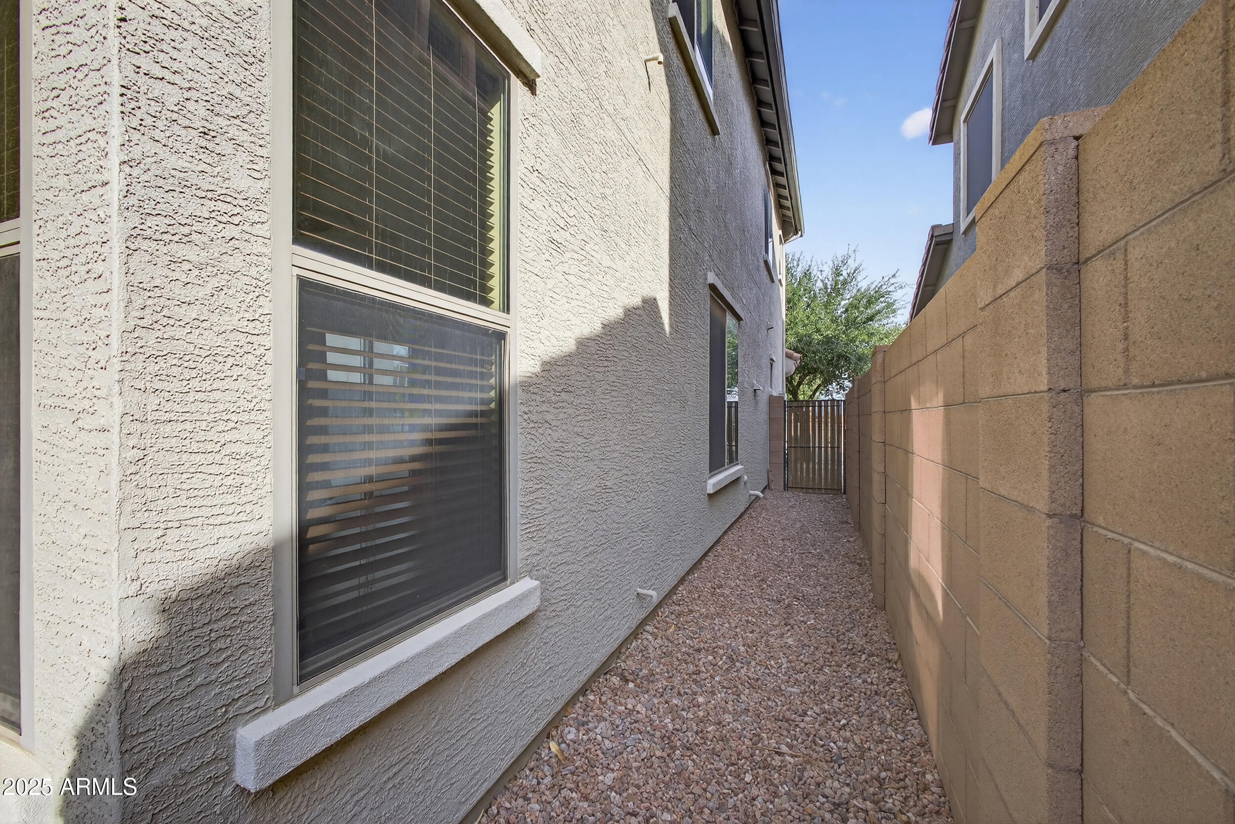 18877 E PELICAN Drive