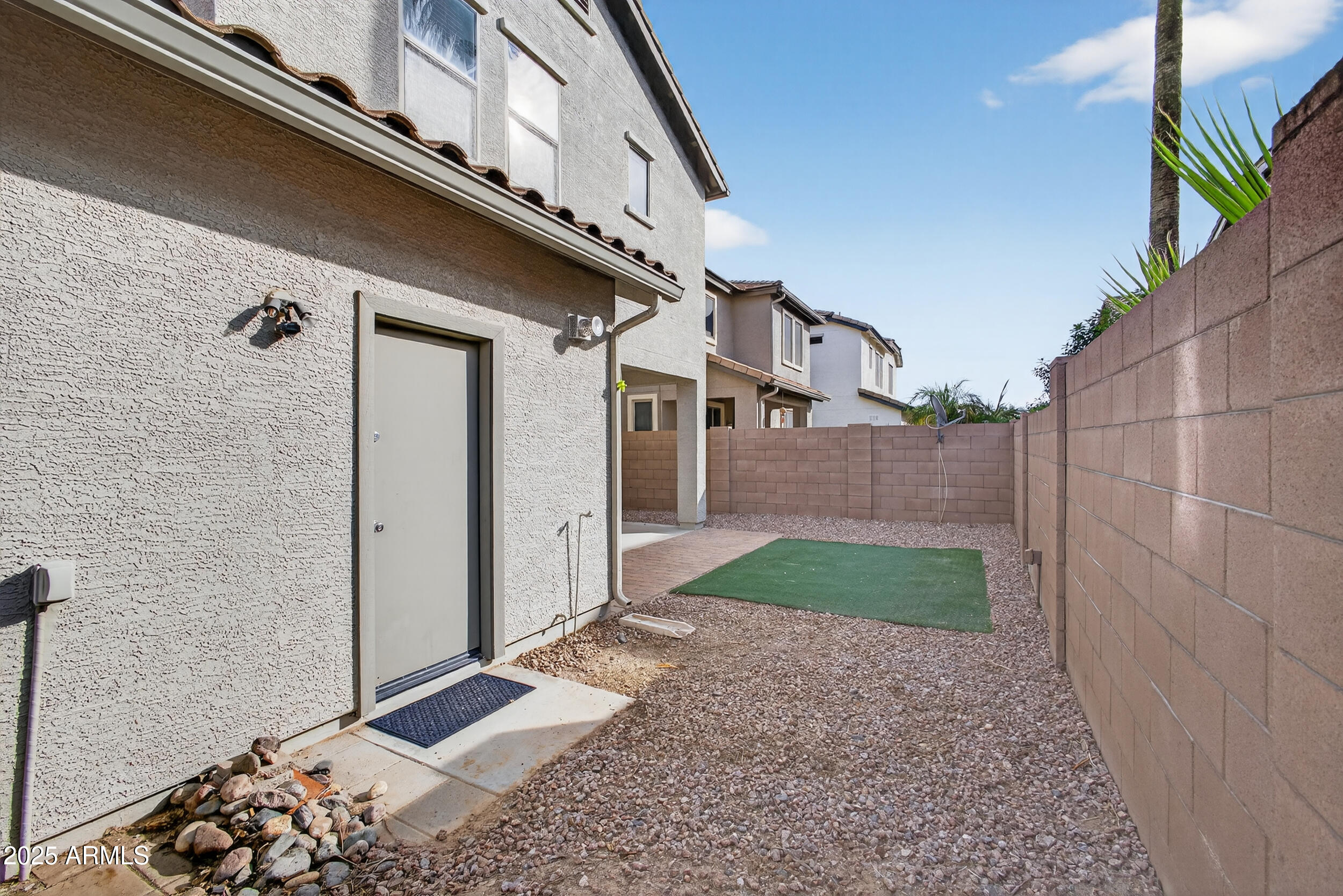 18877 E PELICAN Drive