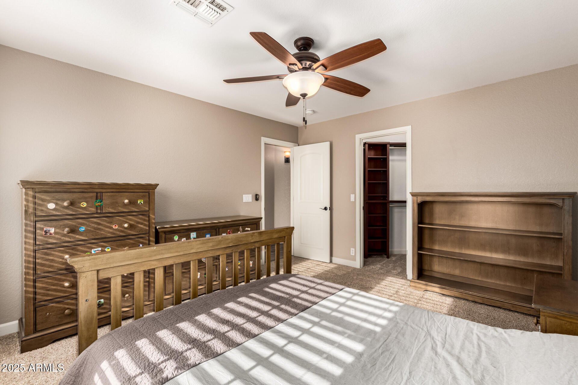 2516 E WINDSONG Drive