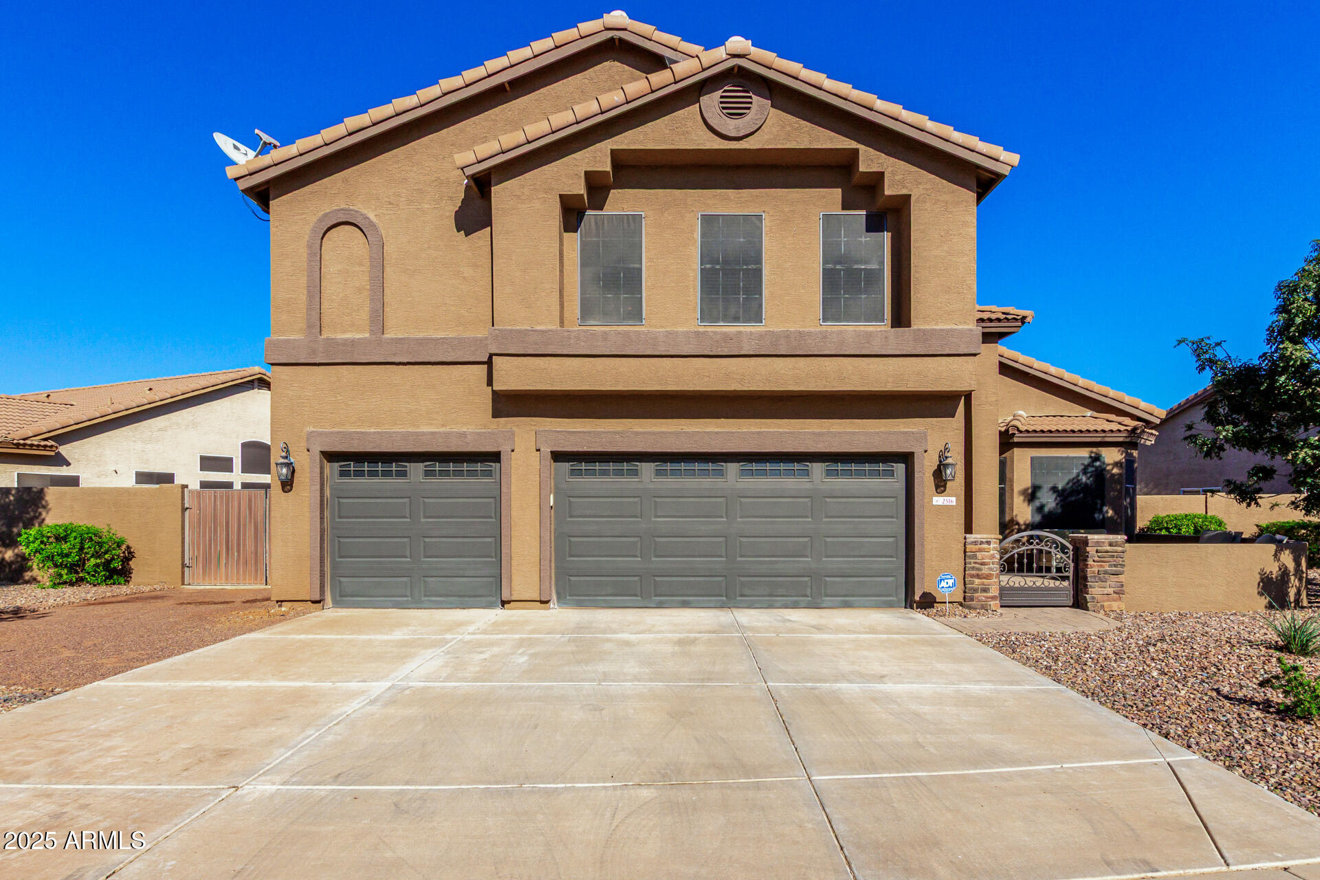 2516 E WINDSONG Drive