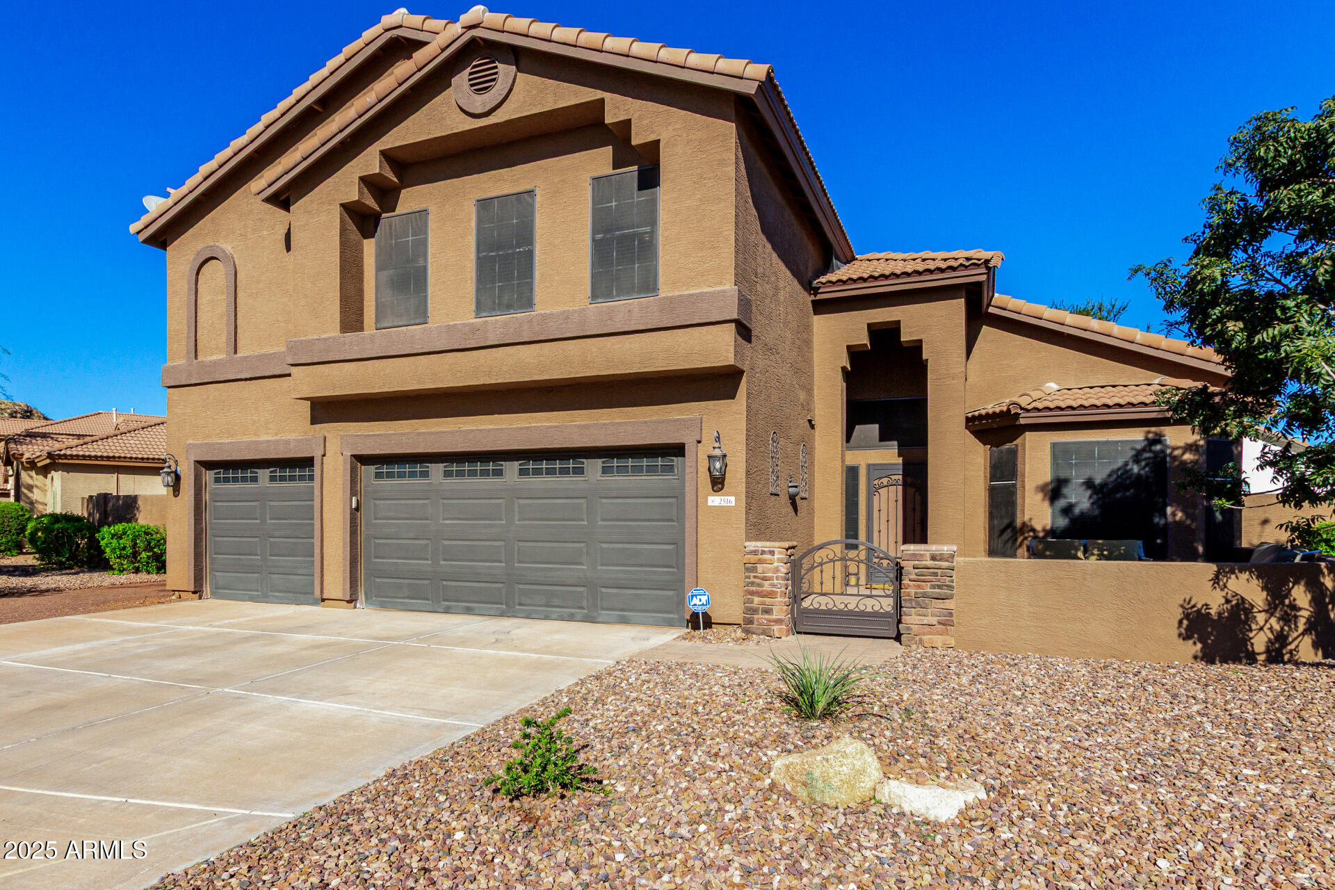 2516 E WINDSONG Drive