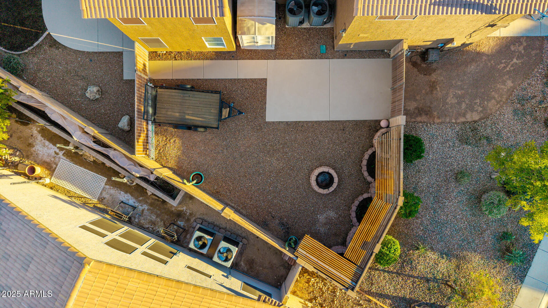 2516 E WINDSONG Drive