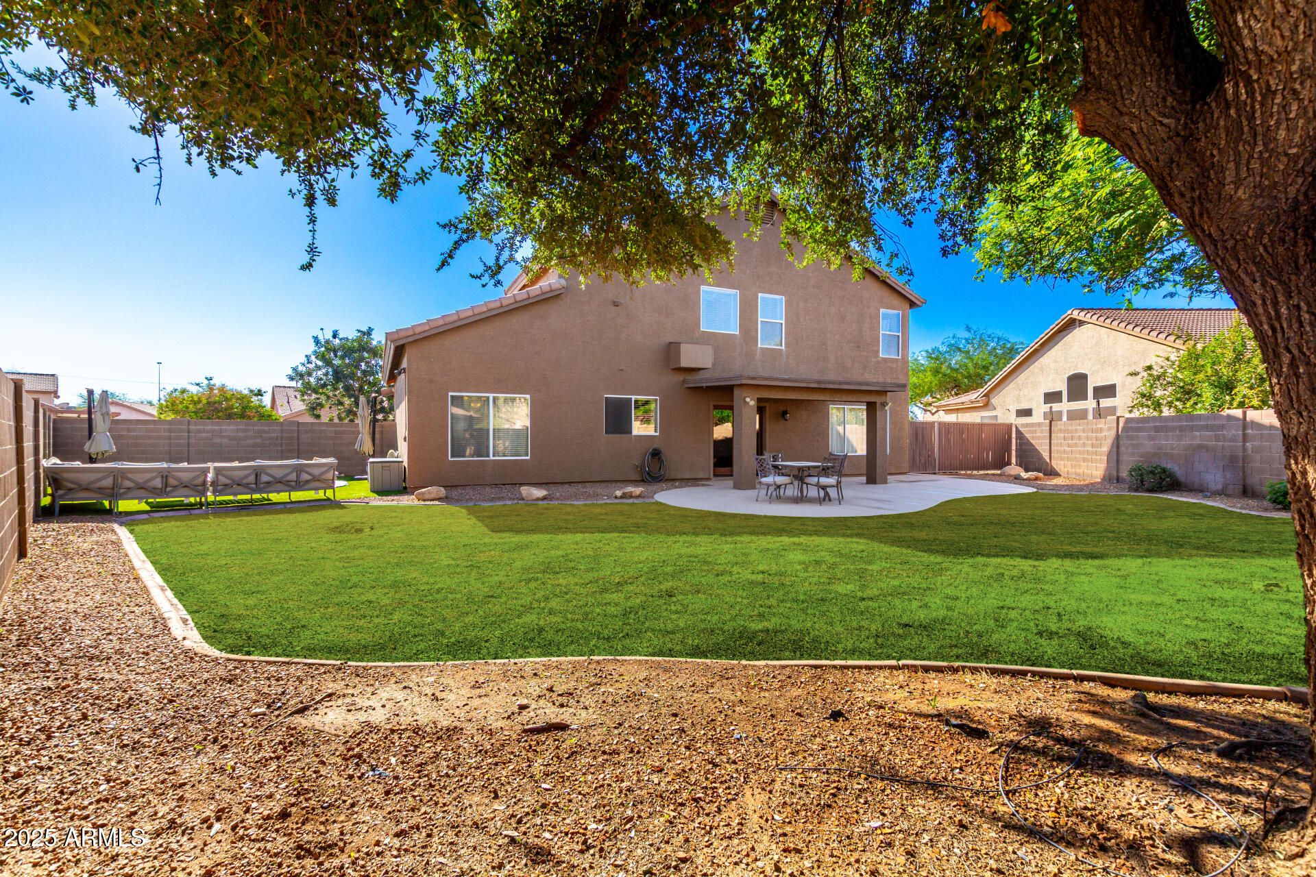 2516 E WINDSONG Drive