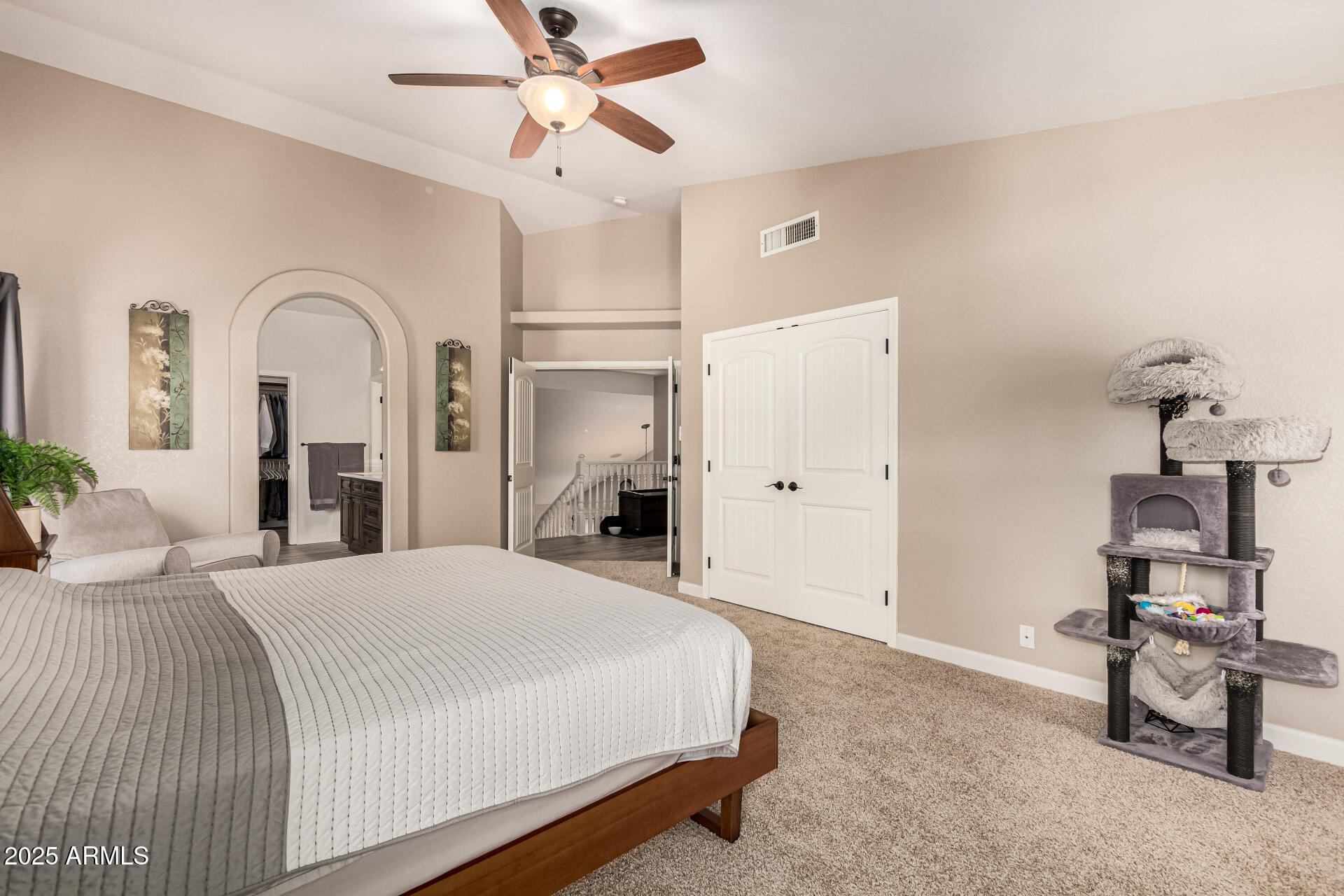 2516 E WINDSONG Drive