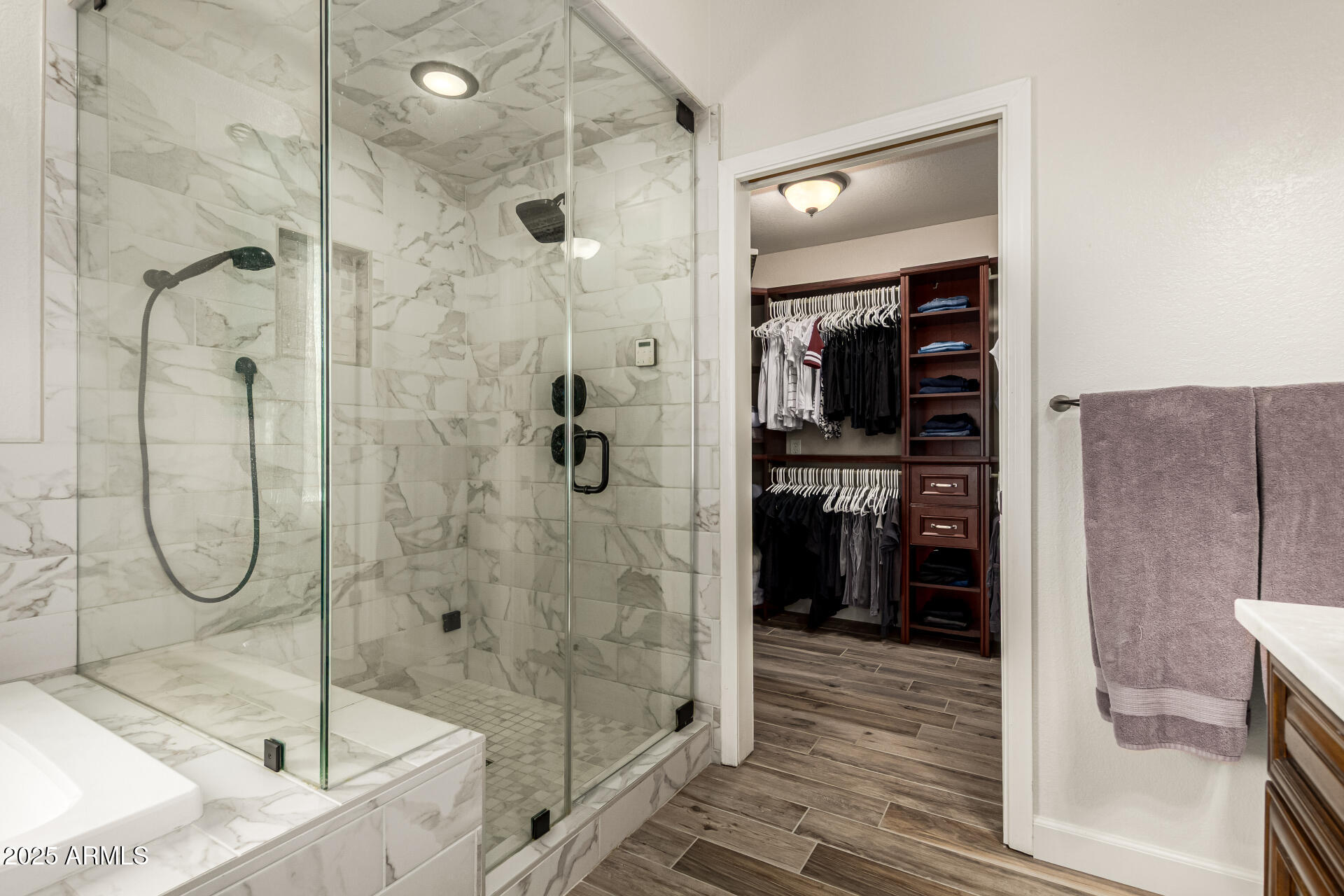 2516 E WINDSONG Drive