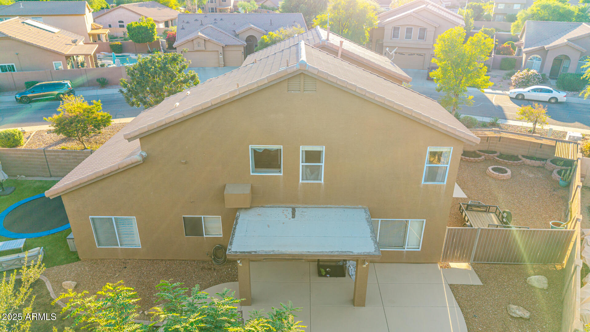 2516 E WINDSONG Drive