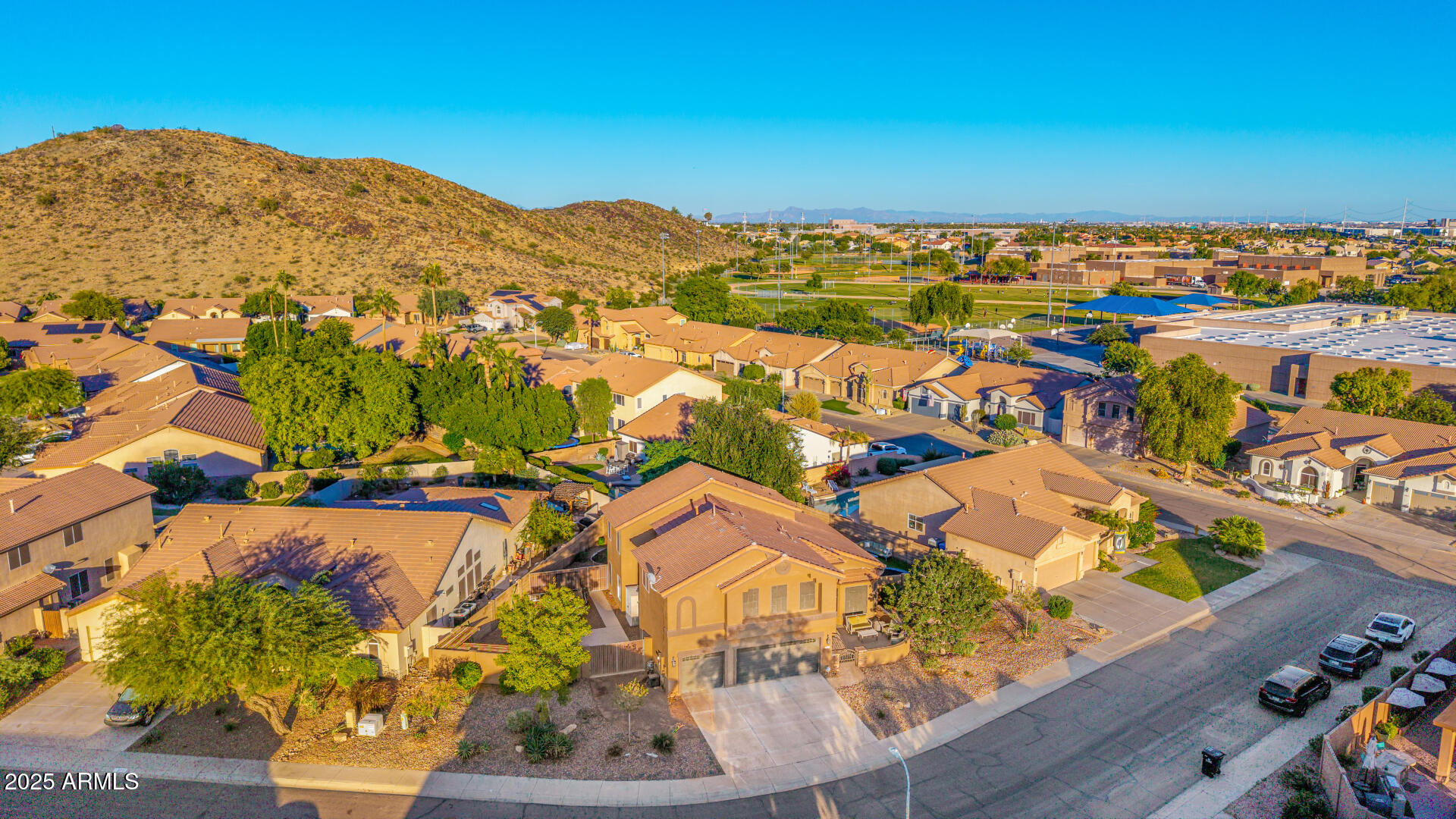 2516 E WINDSONG Drive