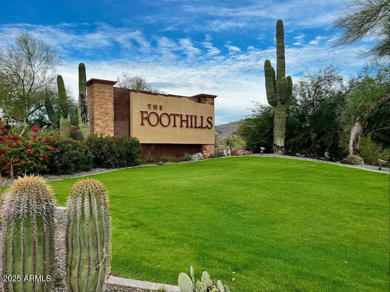 2516 E WINDSONG Drive