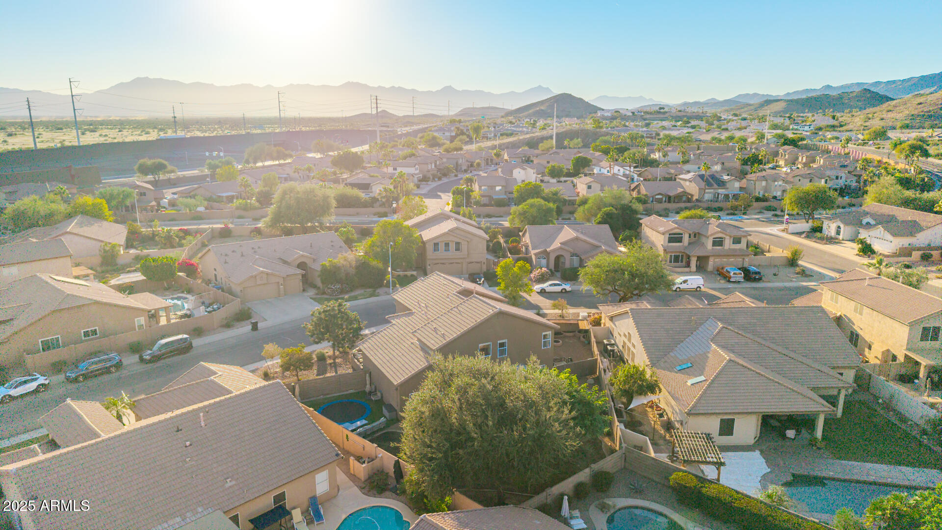 2516 E WINDSONG Drive