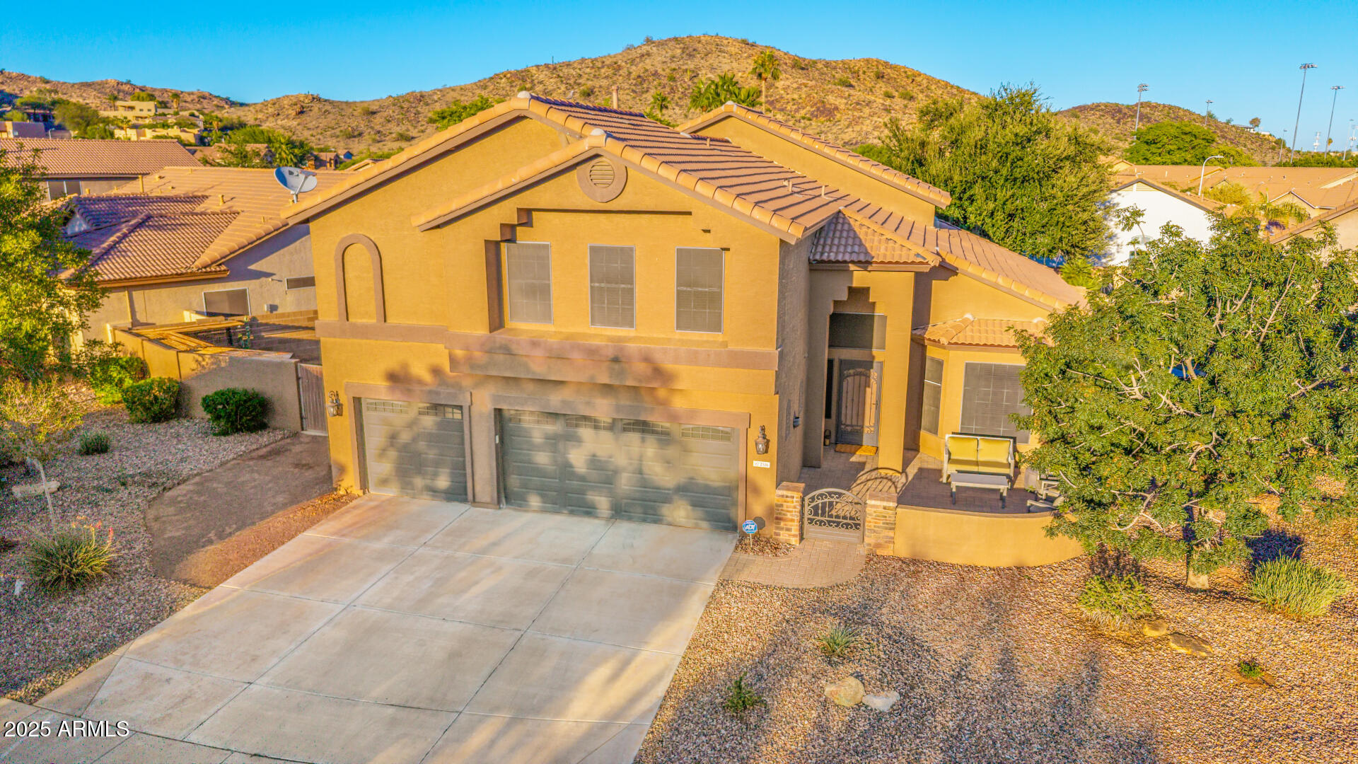 2516 E WINDSONG Drive