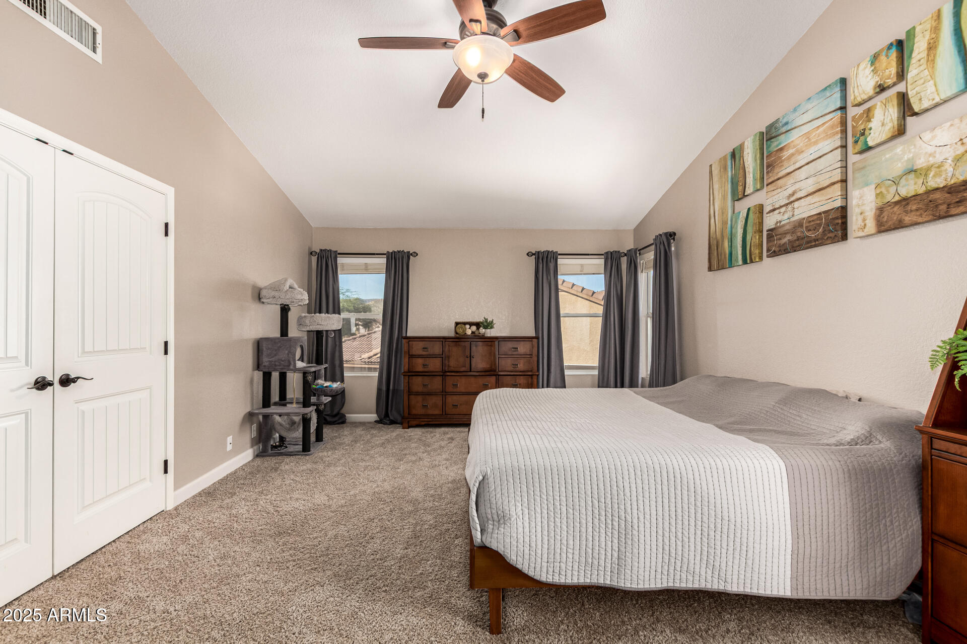 2516 E WINDSONG Drive