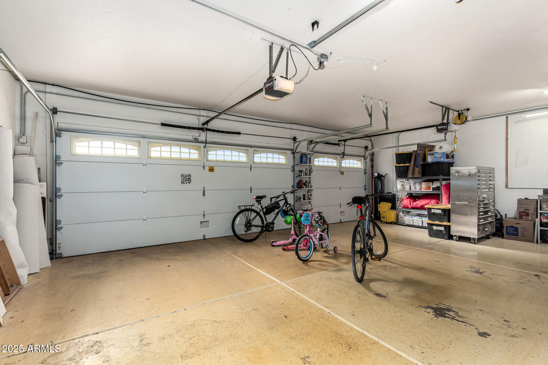 2516 E WINDSONG Drive