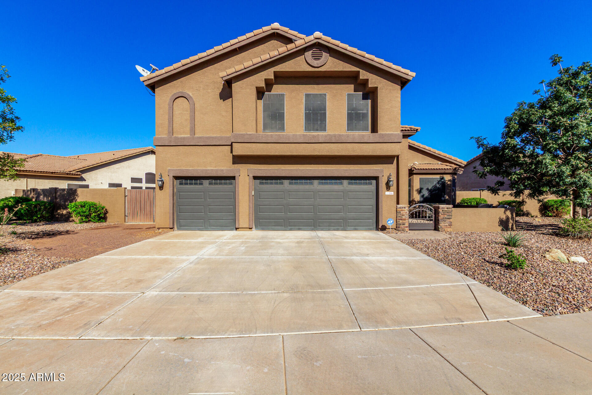 2516 E WINDSONG Drive