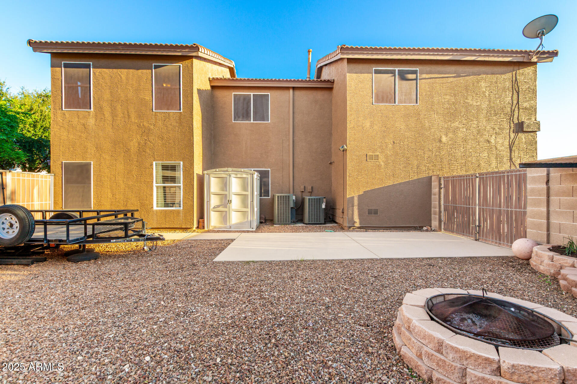 2516 E WINDSONG Drive