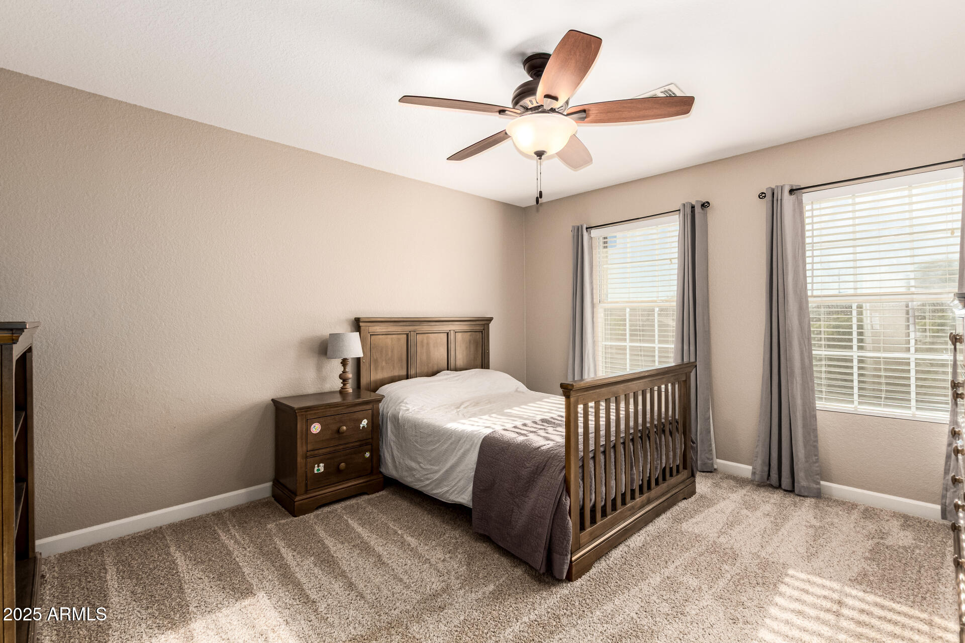 2516 E WINDSONG Drive