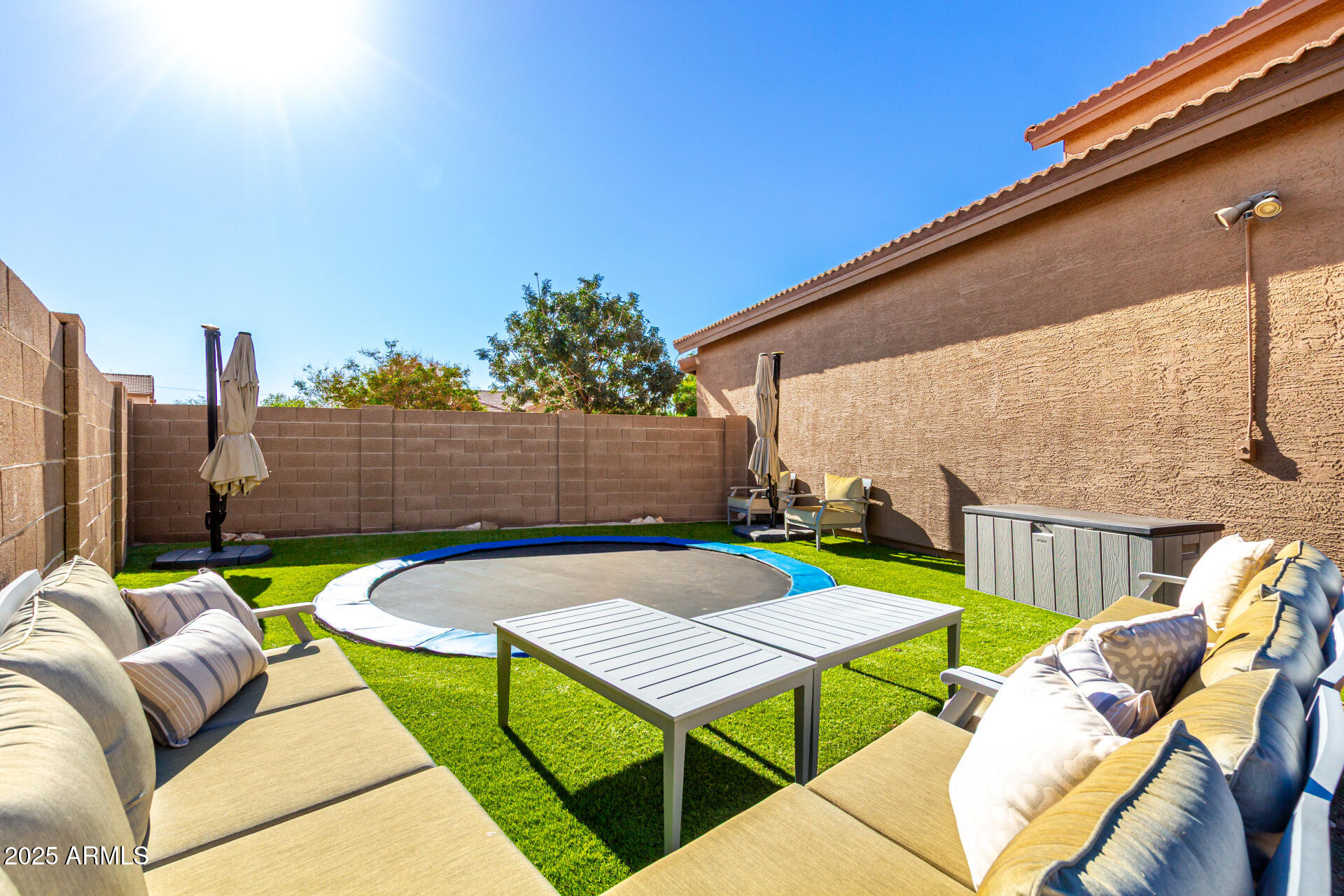 2516 E WINDSONG Drive