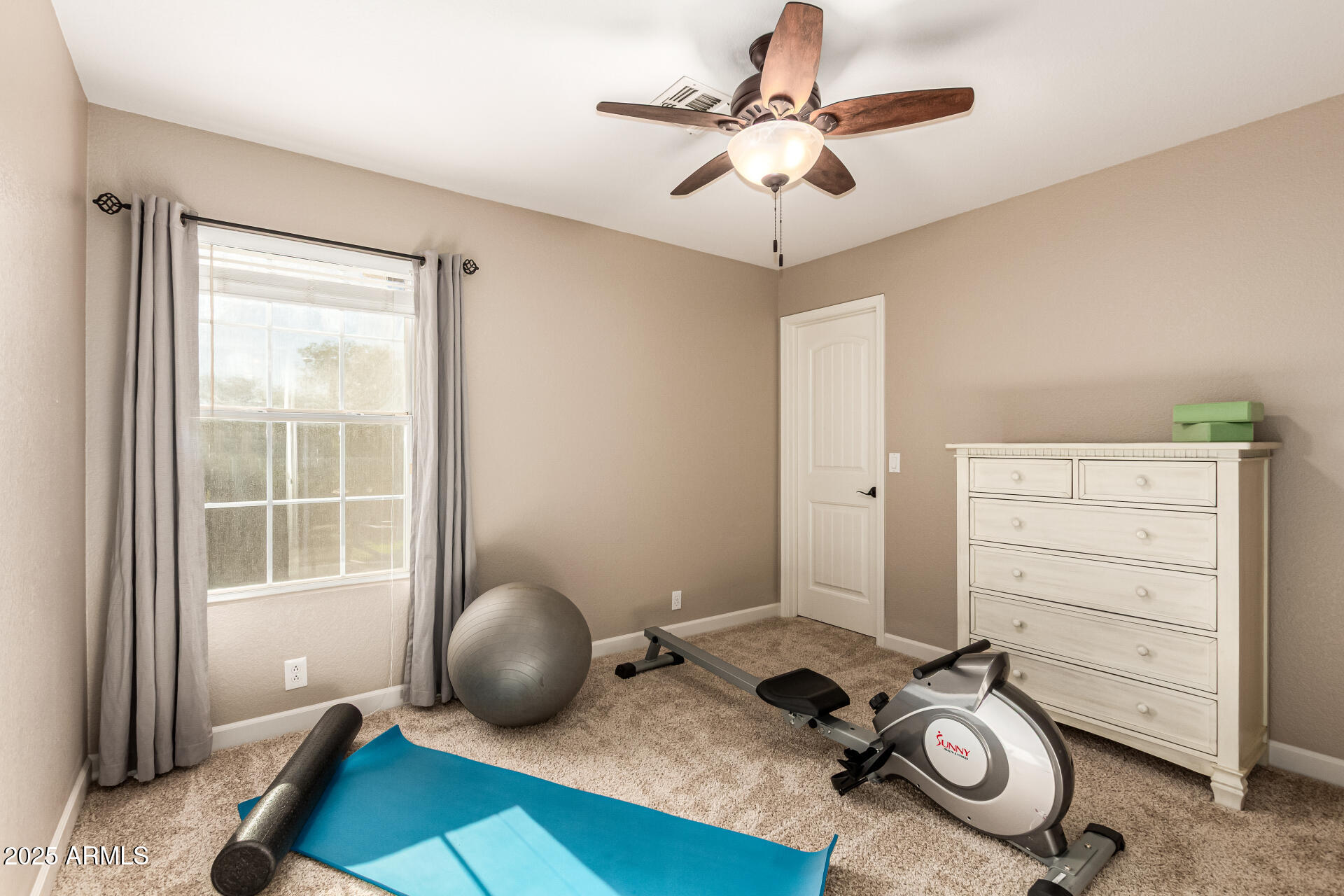 2516 E WINDSONG Drive