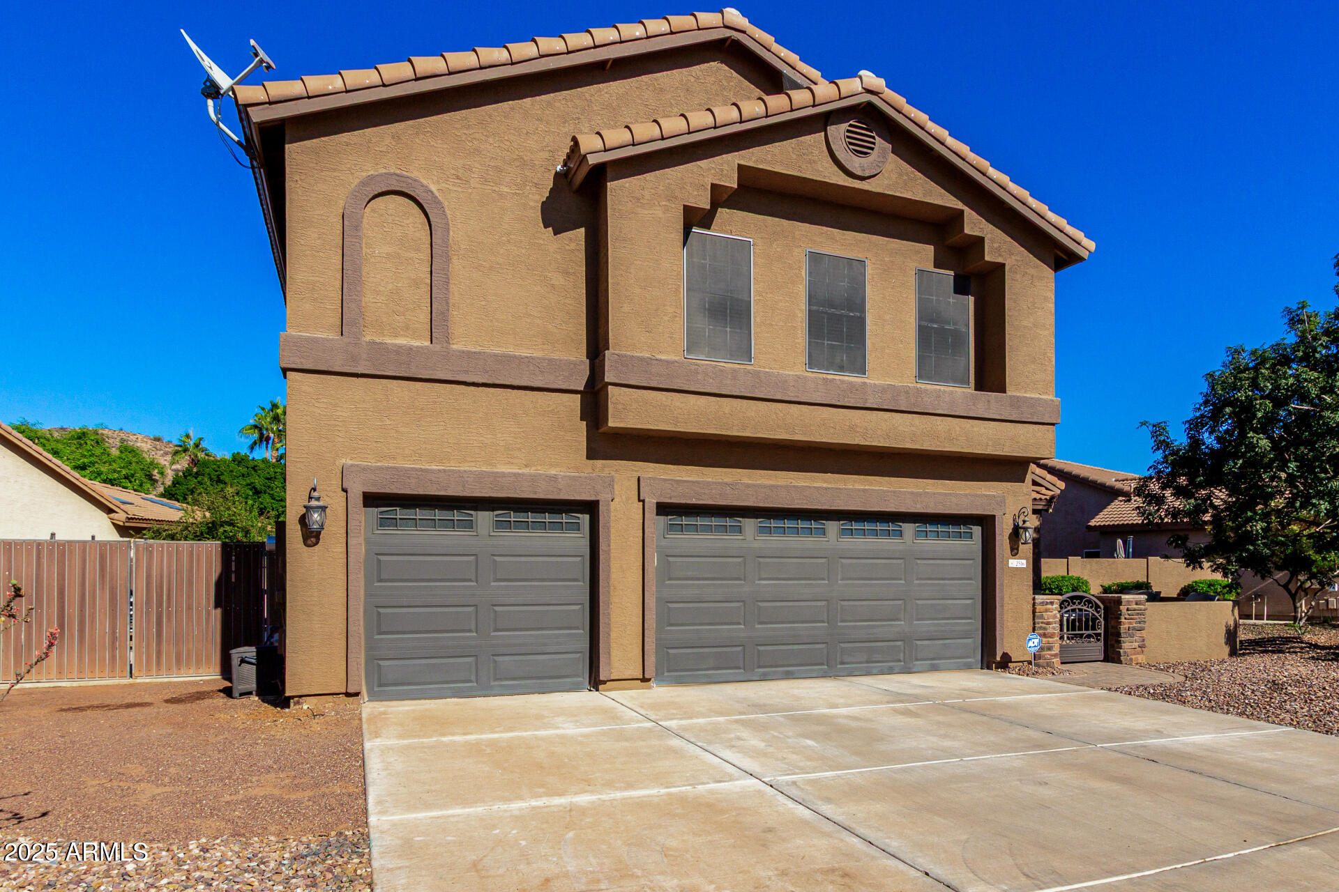 2516 E WINDSONG Drive