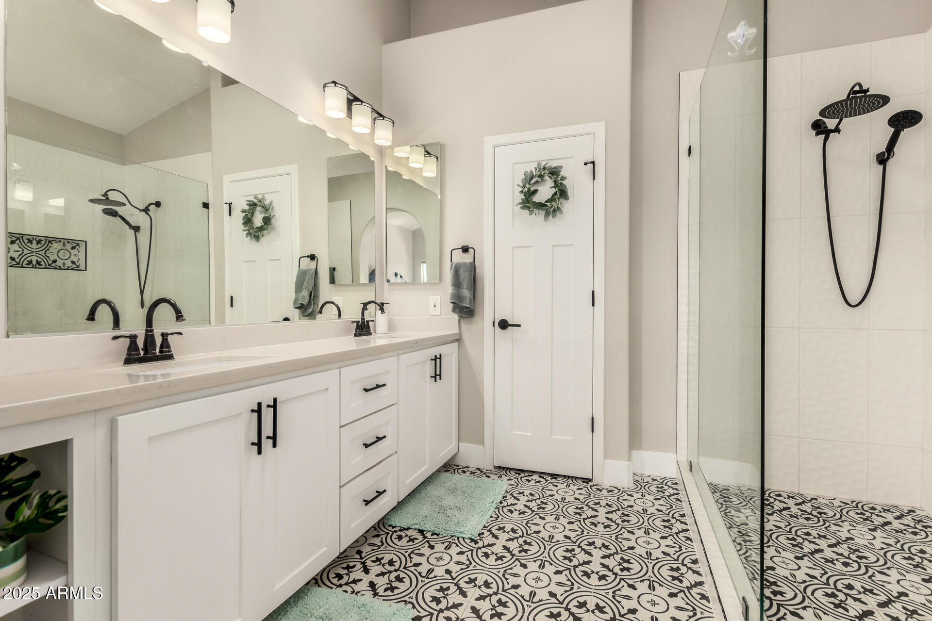 6409 E REDMONT Drive