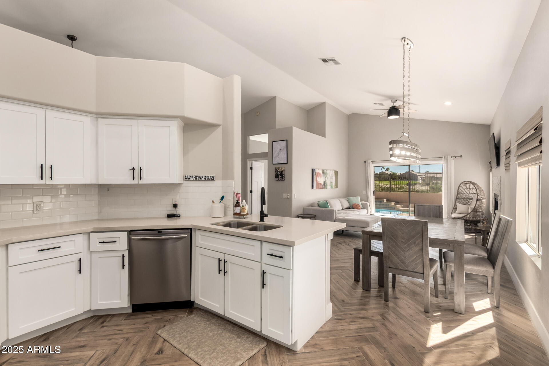 6409 E REDMONT Drive