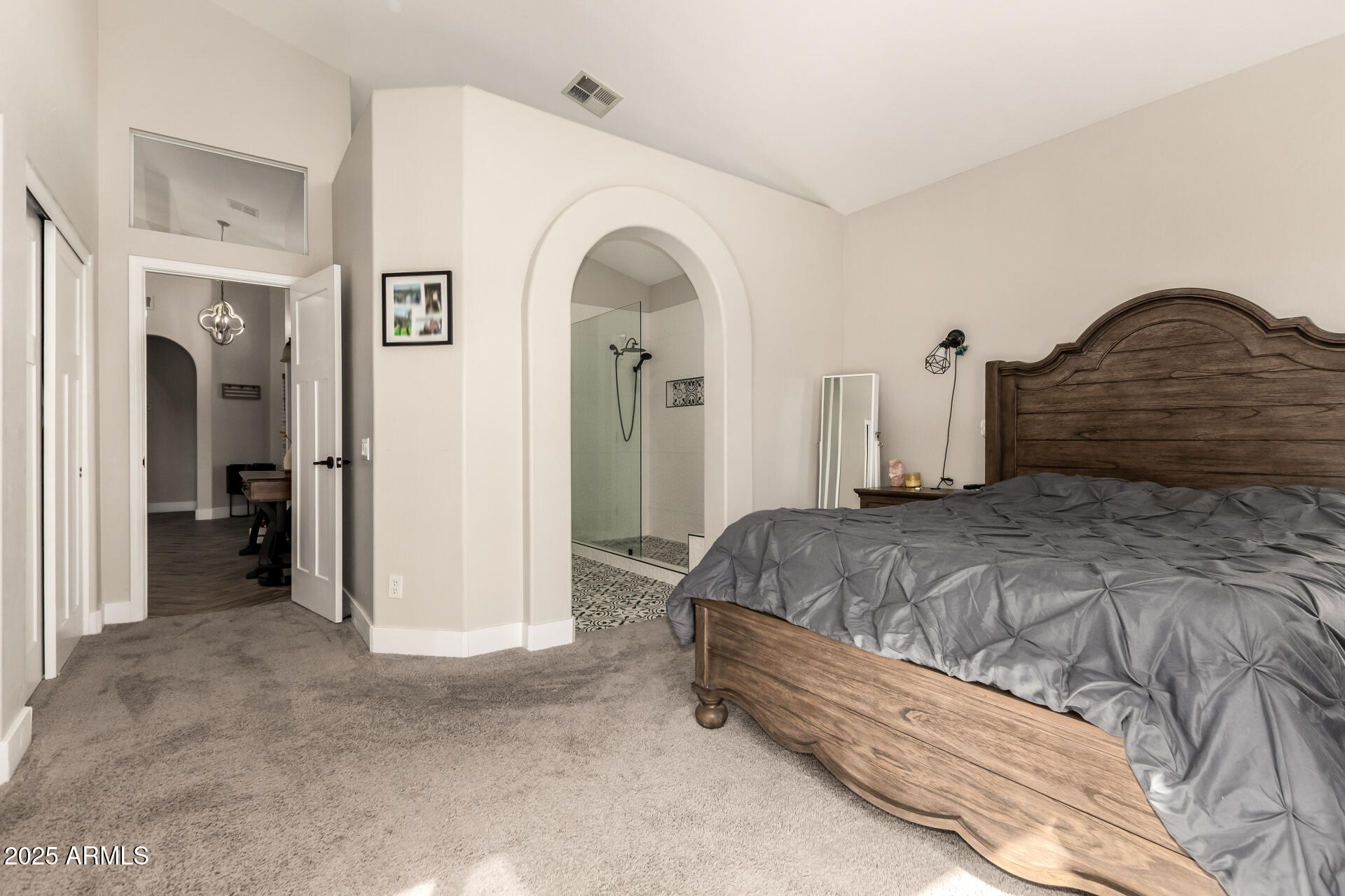 6409 E REDMONT Drive