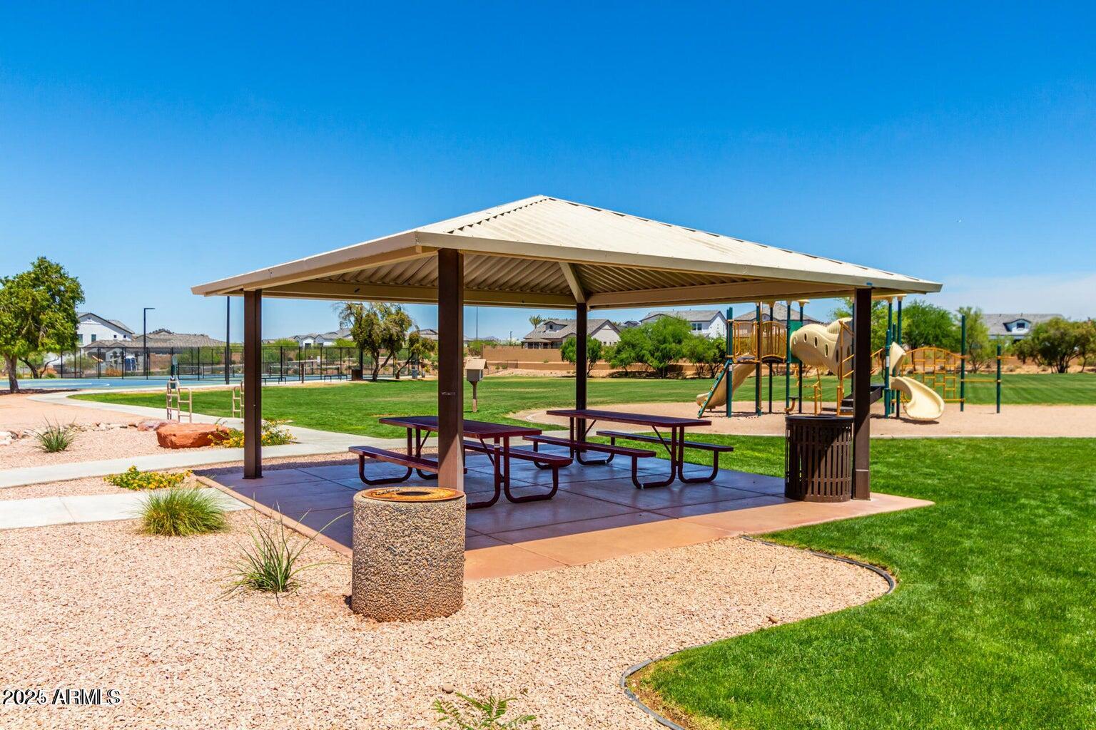 6409 E REDMONT Drive