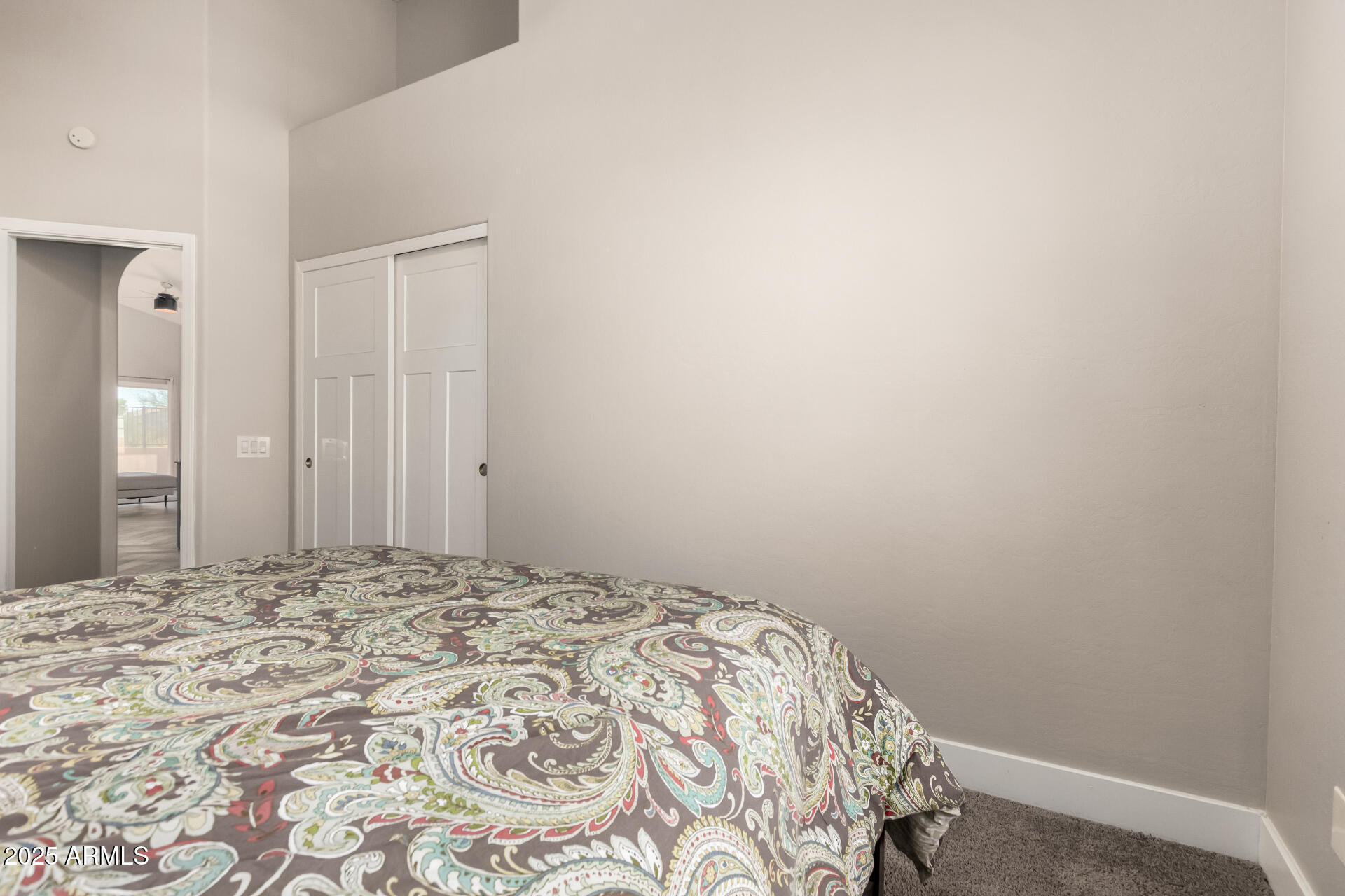 6409 E REDMONT Drive