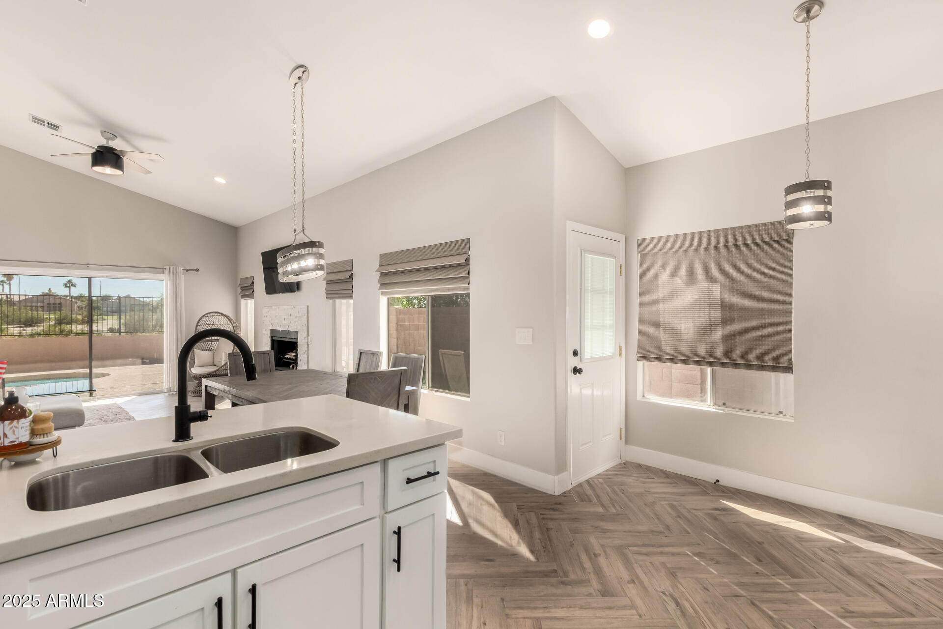 6409 E REDMONT Drive