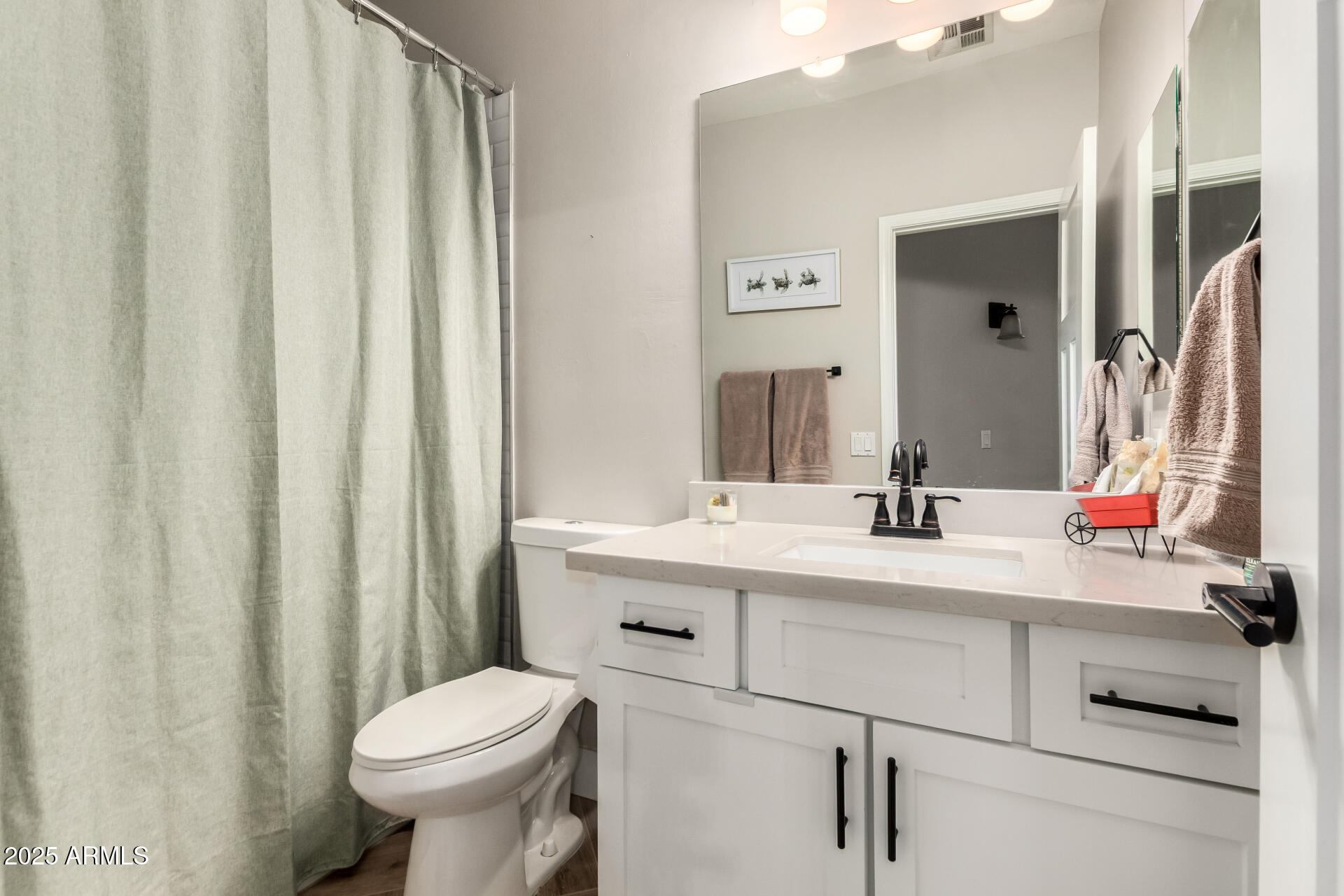 6409 E REDMONT Drive