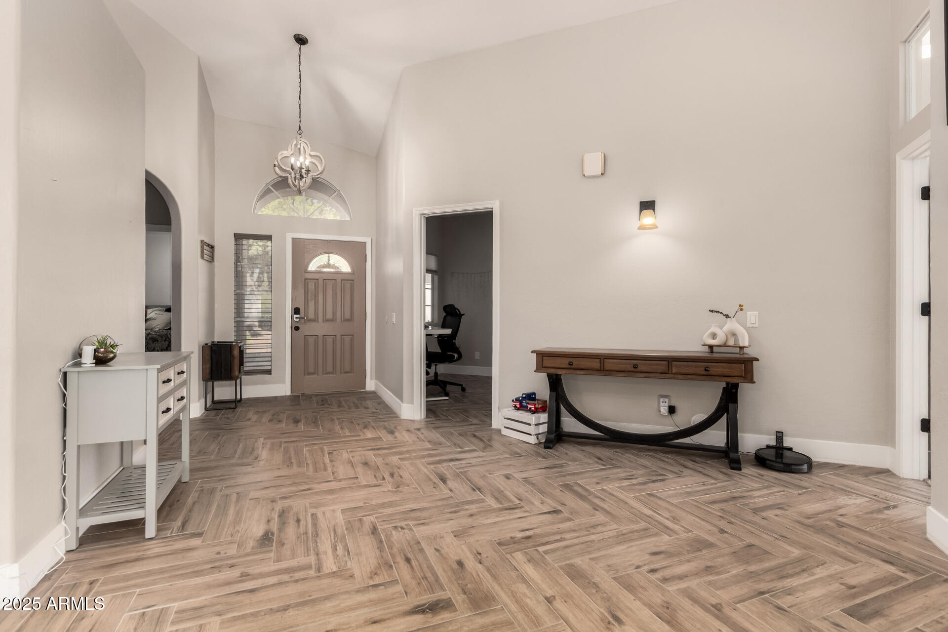 6409 E REDMONT Drive