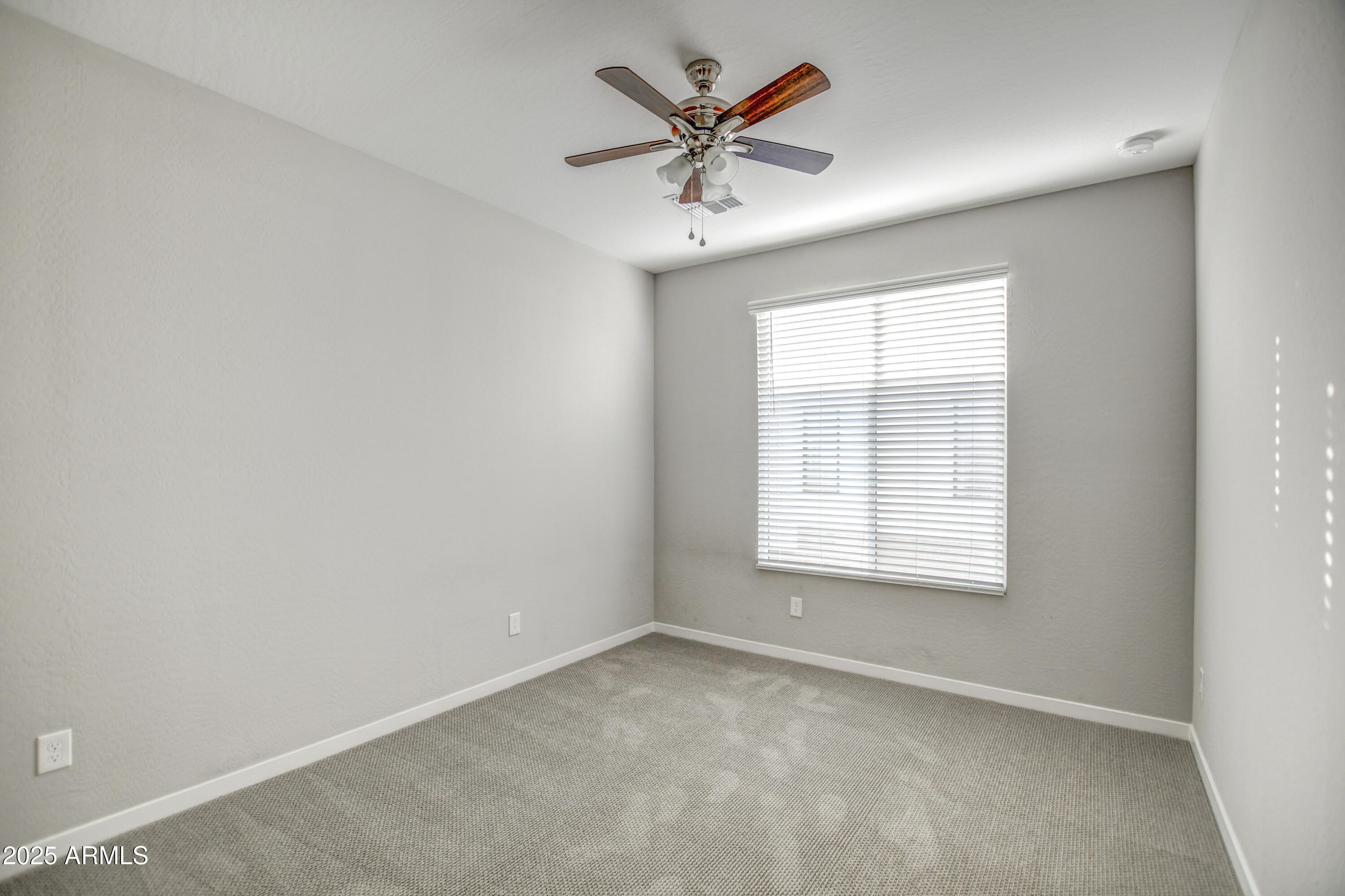 901 S SMITH Road, 1045