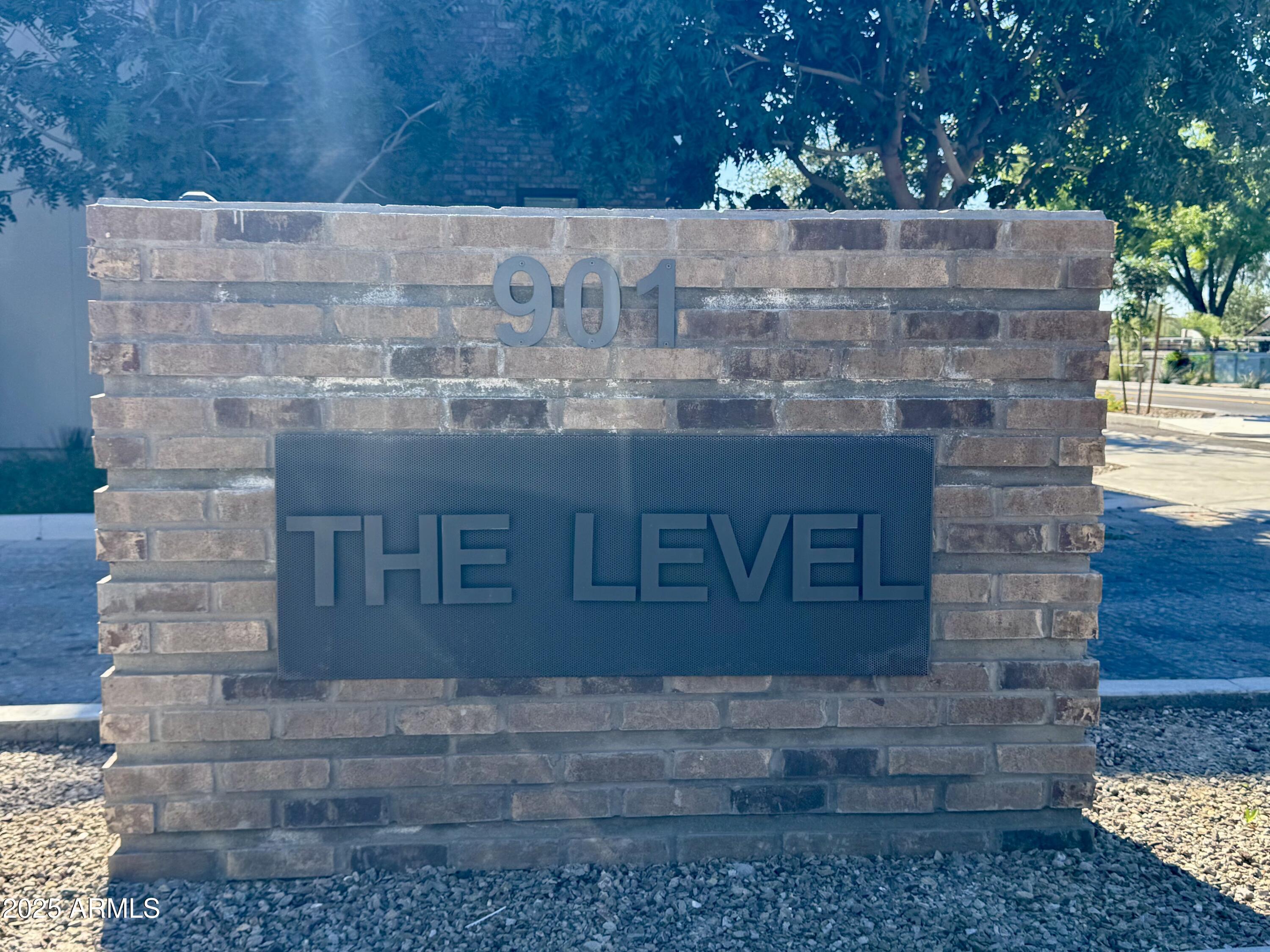 901 S SMITH Road, 1045