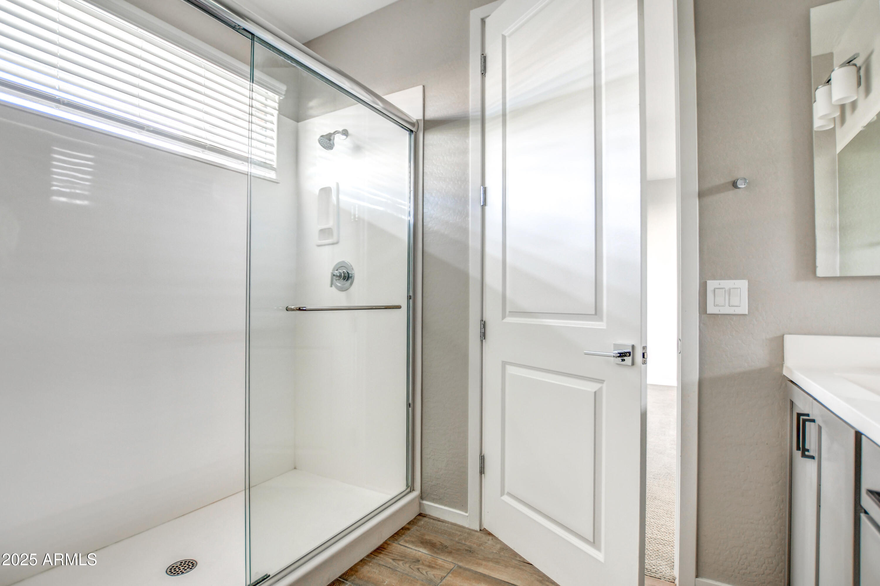 901 S SMITH Road, 1045