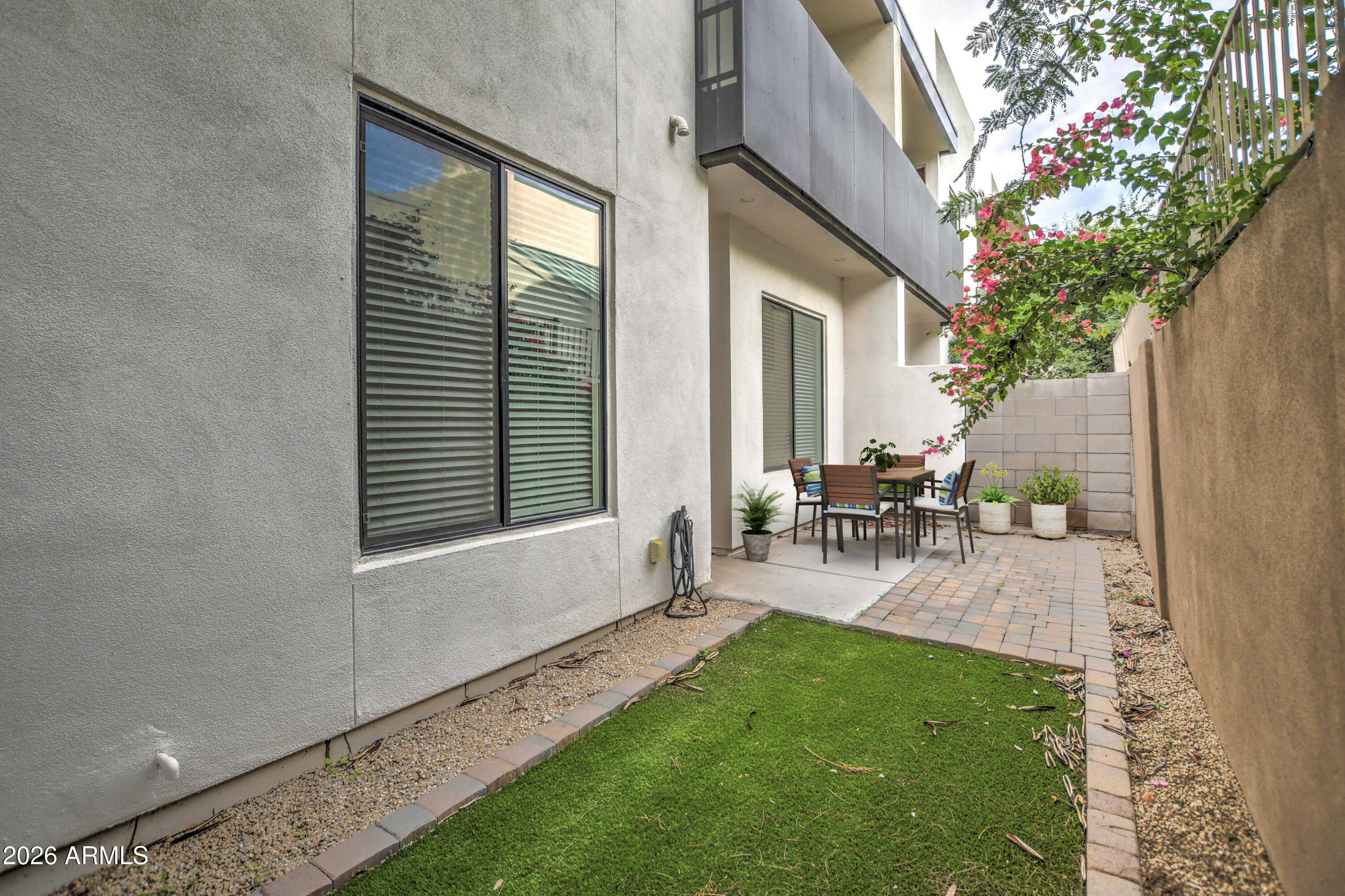 901 S SMITH Road, 1045