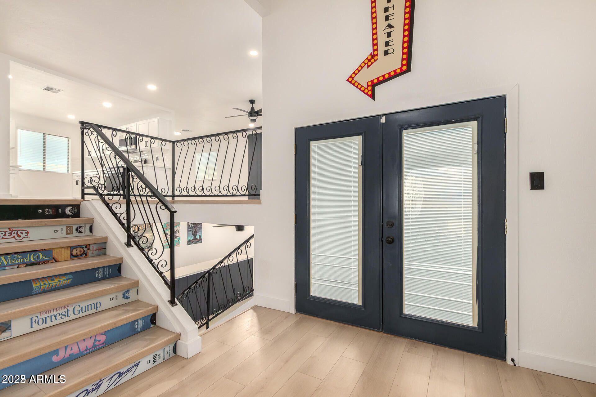 429 E GREENWAY Drive