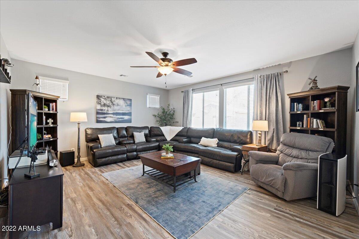 2430 E HAZELTINE Way