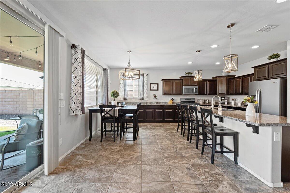 2430 E HAZELTINE Way