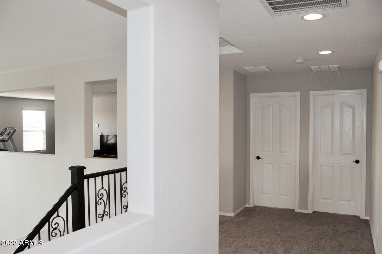 2430 E HAZELTINE Way