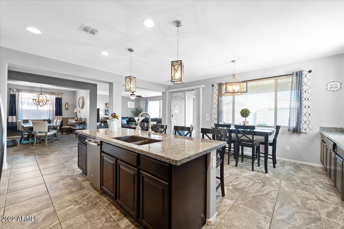 2430 E HAZELTINE Way