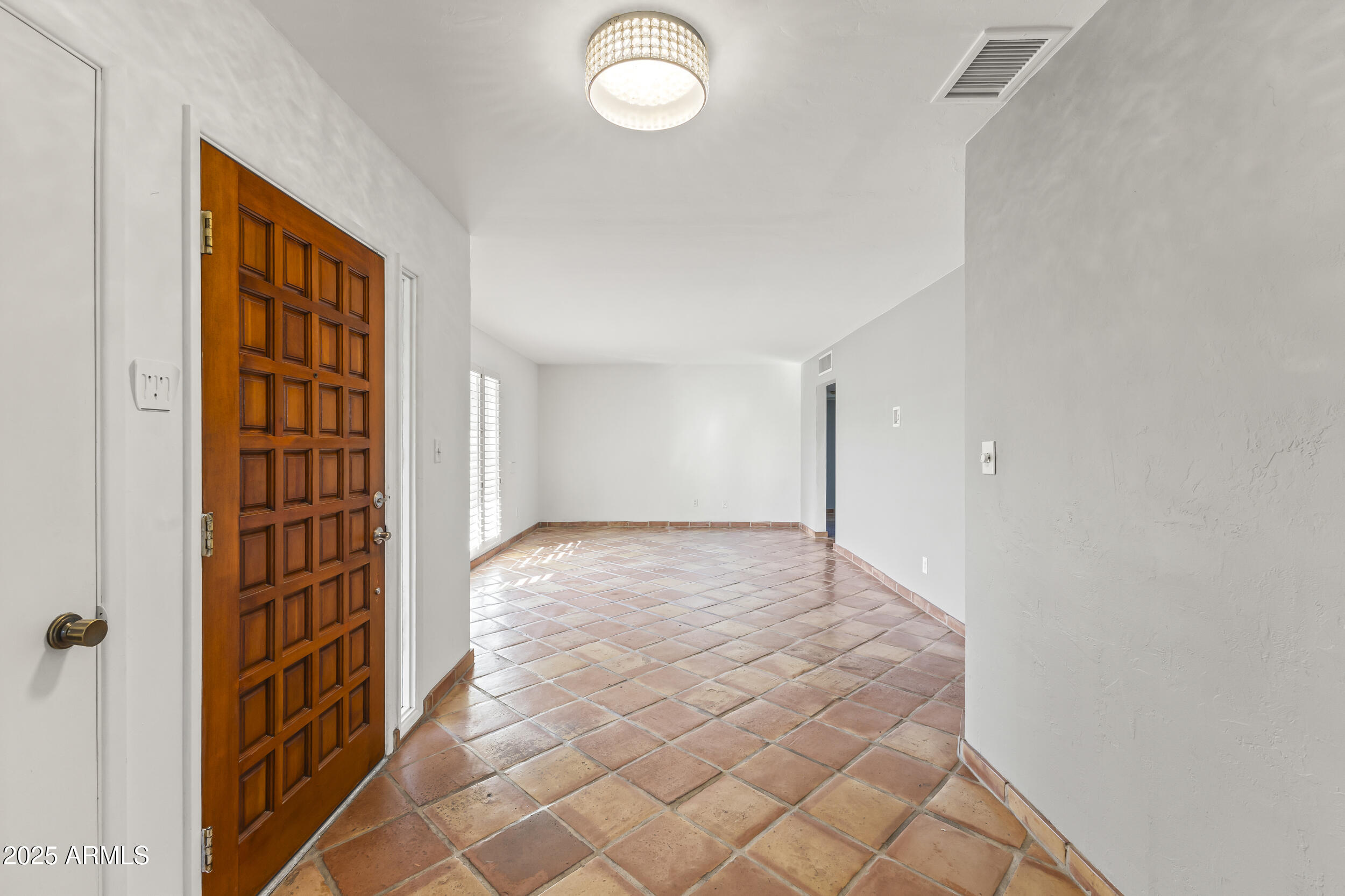 1822 E MARSHALL Avenue