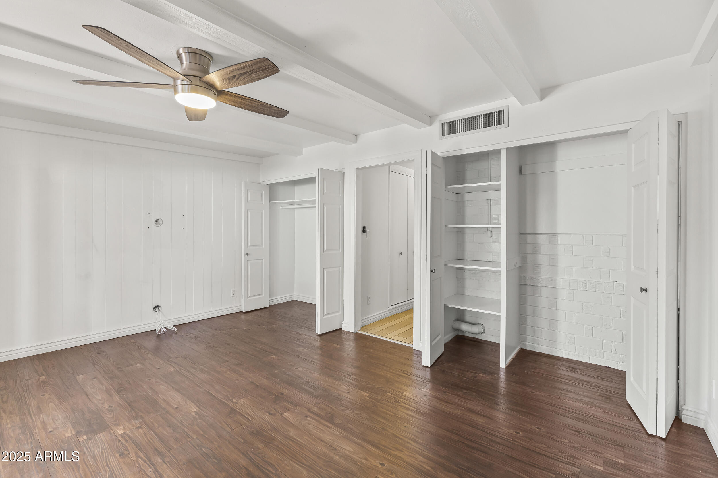 1822 E MARSHALL Avenue