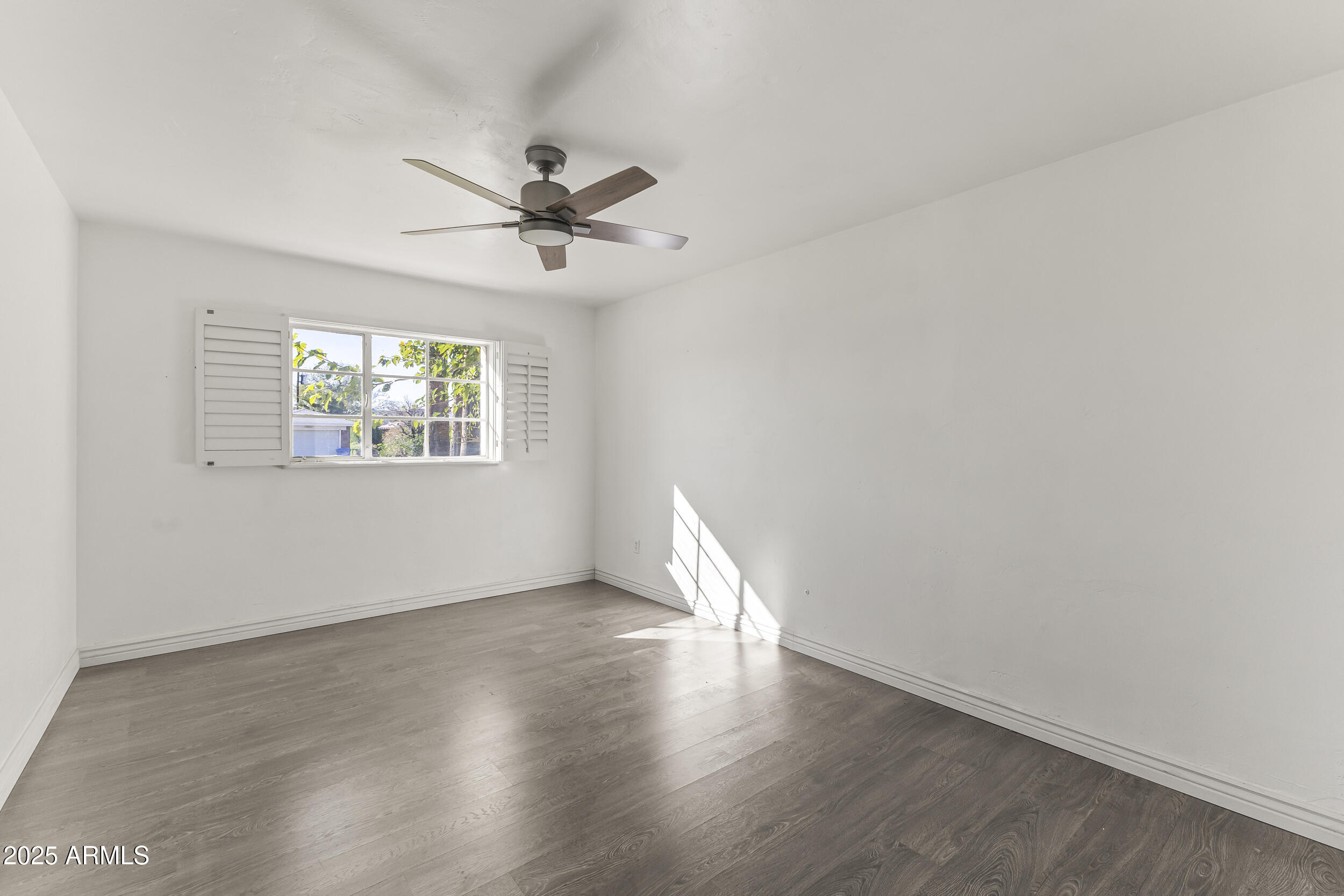 1822 E MARSHALL Avenue