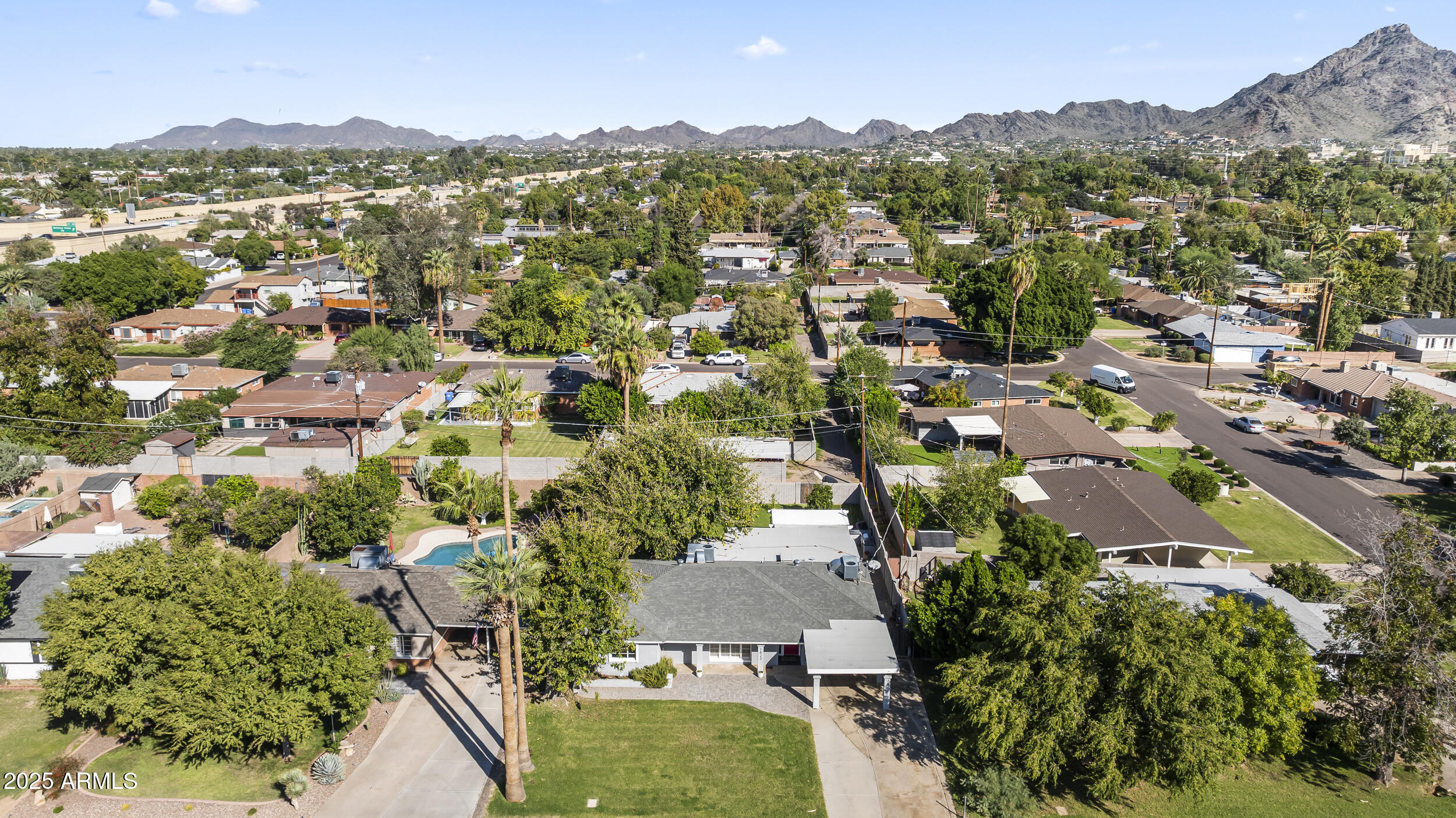 1822 E MARSHALL Avenue