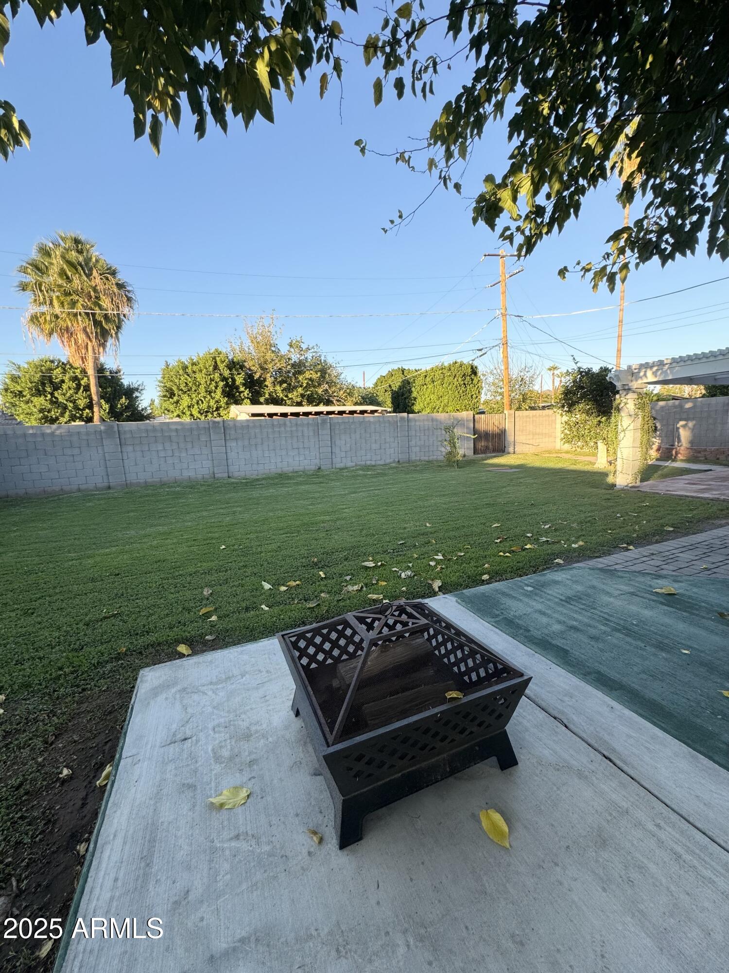 1822 E MARSHALL Avenue