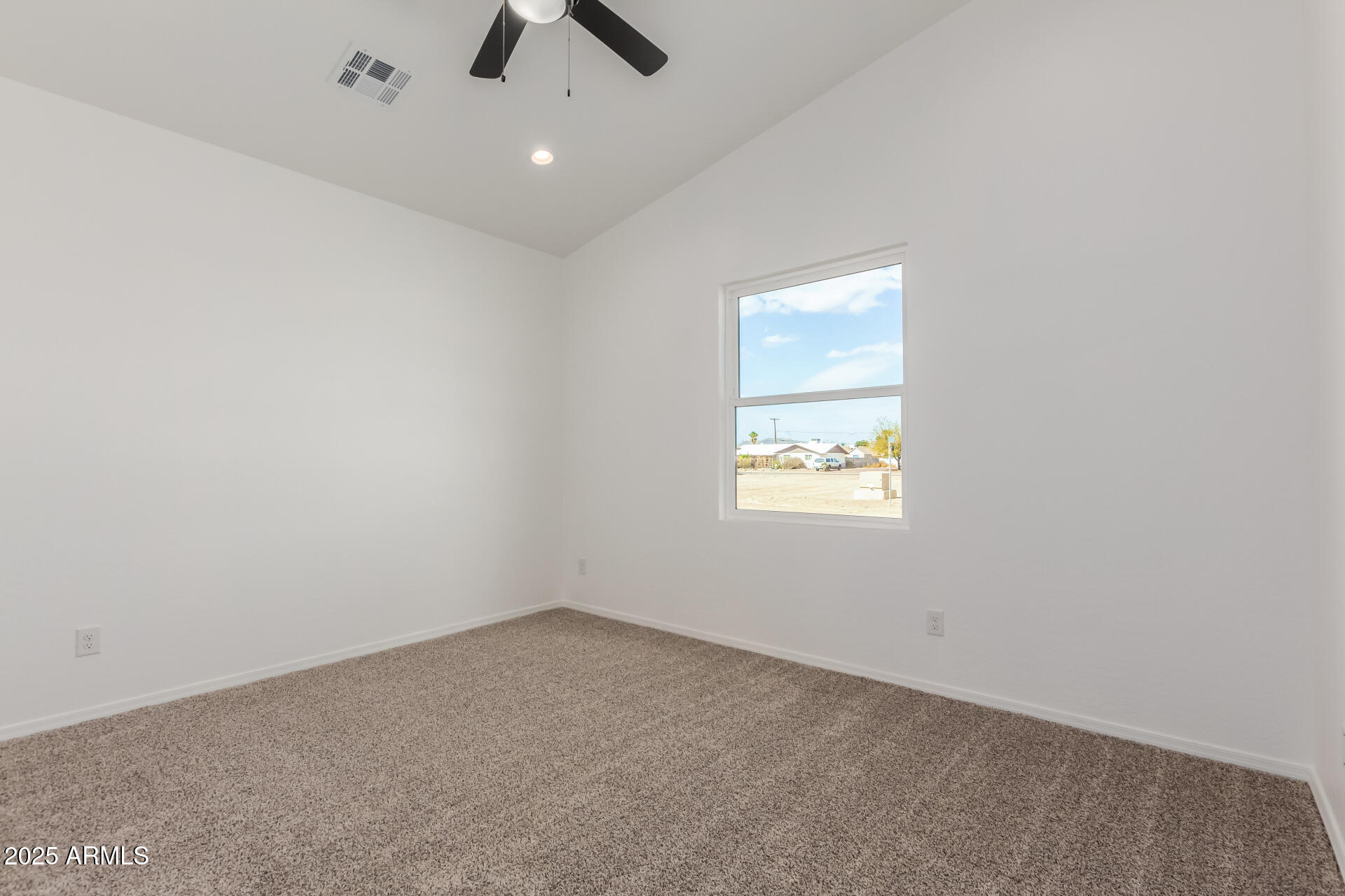 8335 W PINEVETA Drive