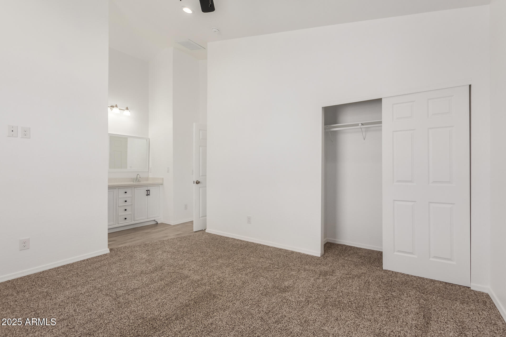 8335 W PINEVETA Drive