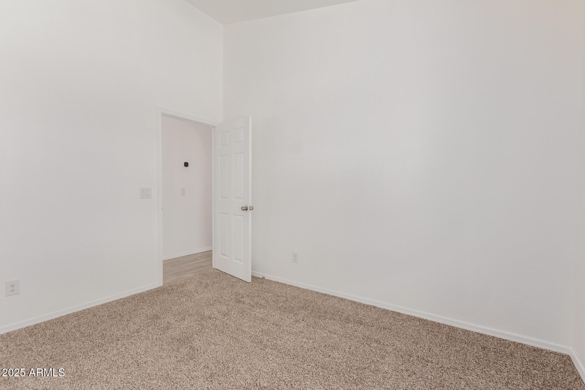 8335 W PINEVETA Drive