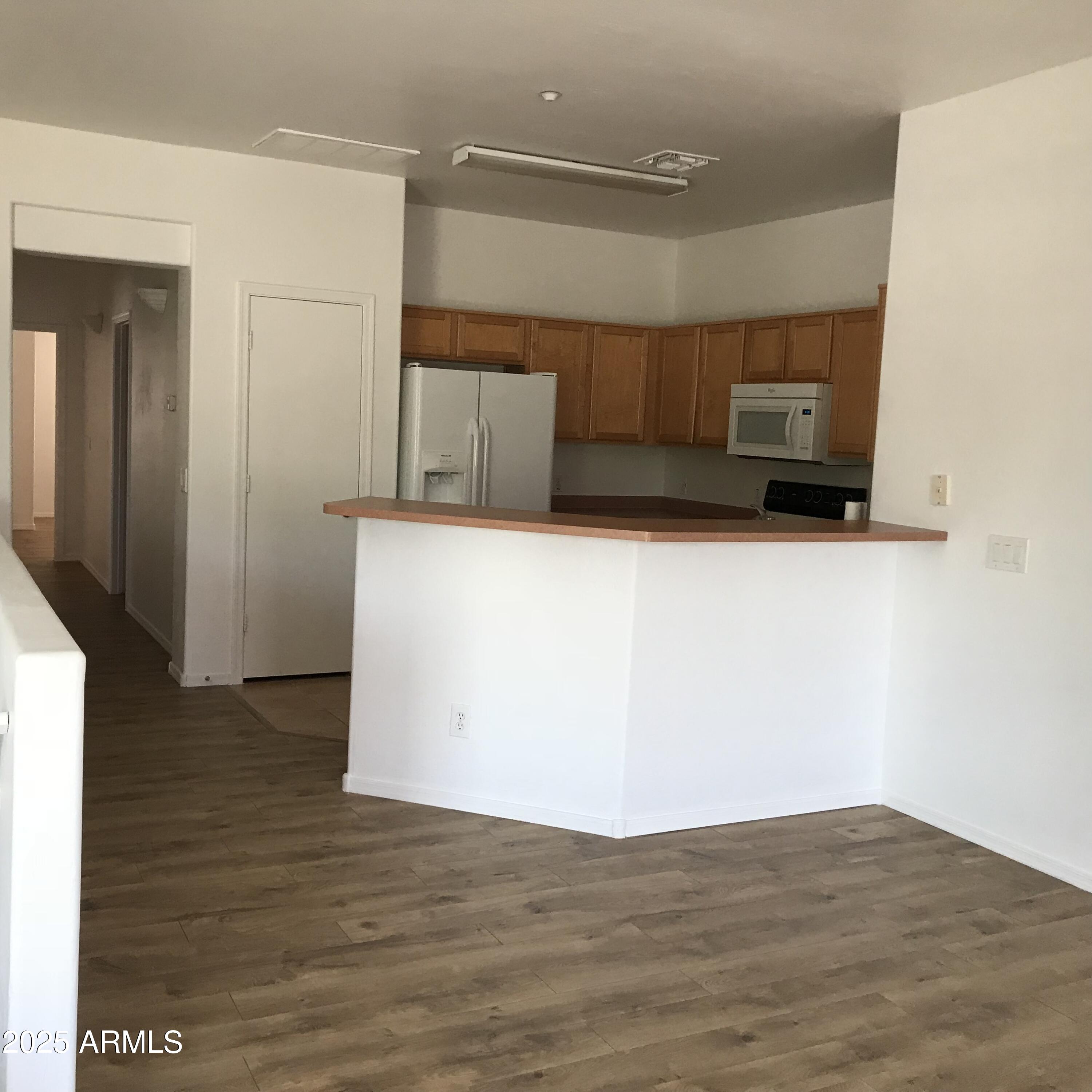 805 S SYCAMORE Street, 224