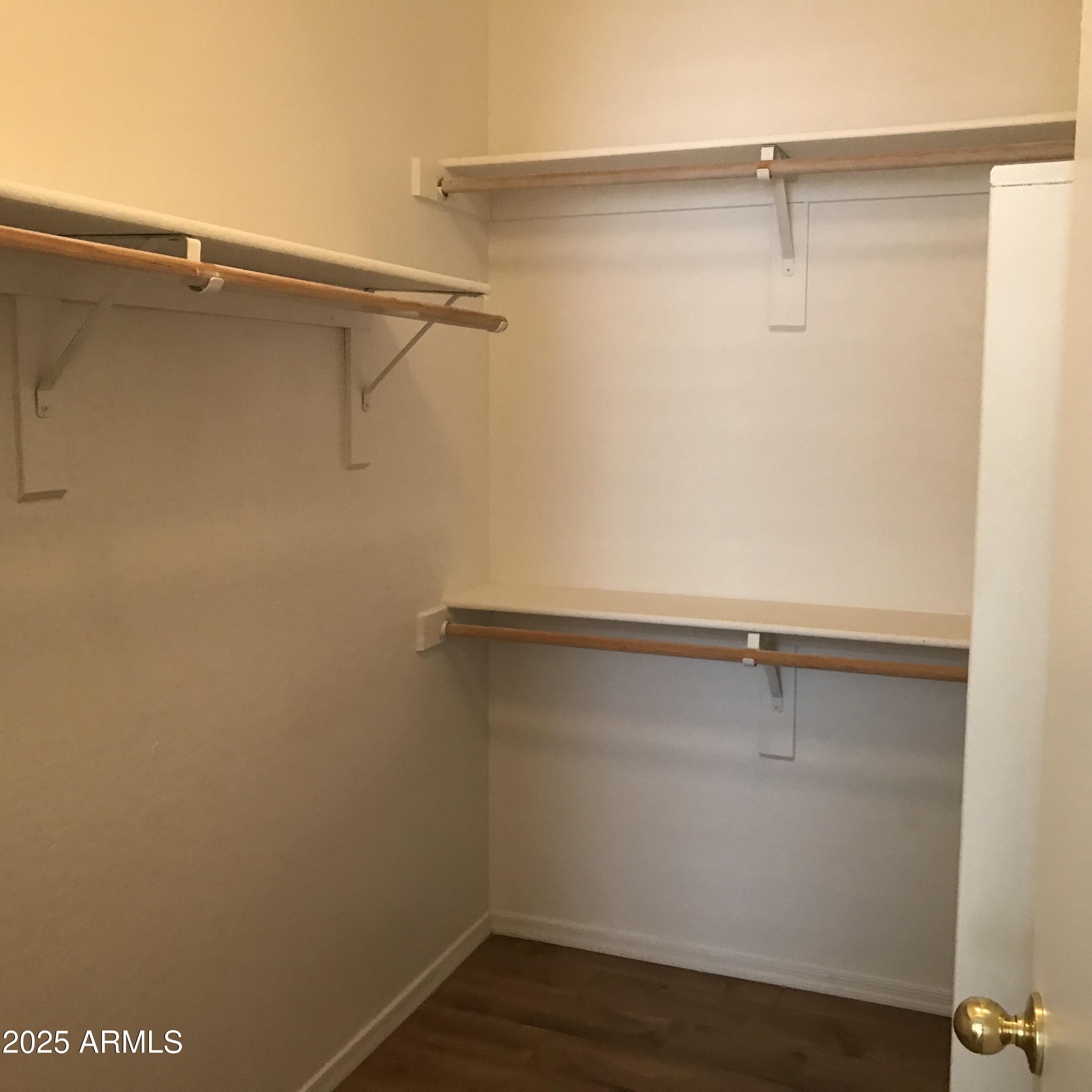 805 S SYCAMORE Street, 224